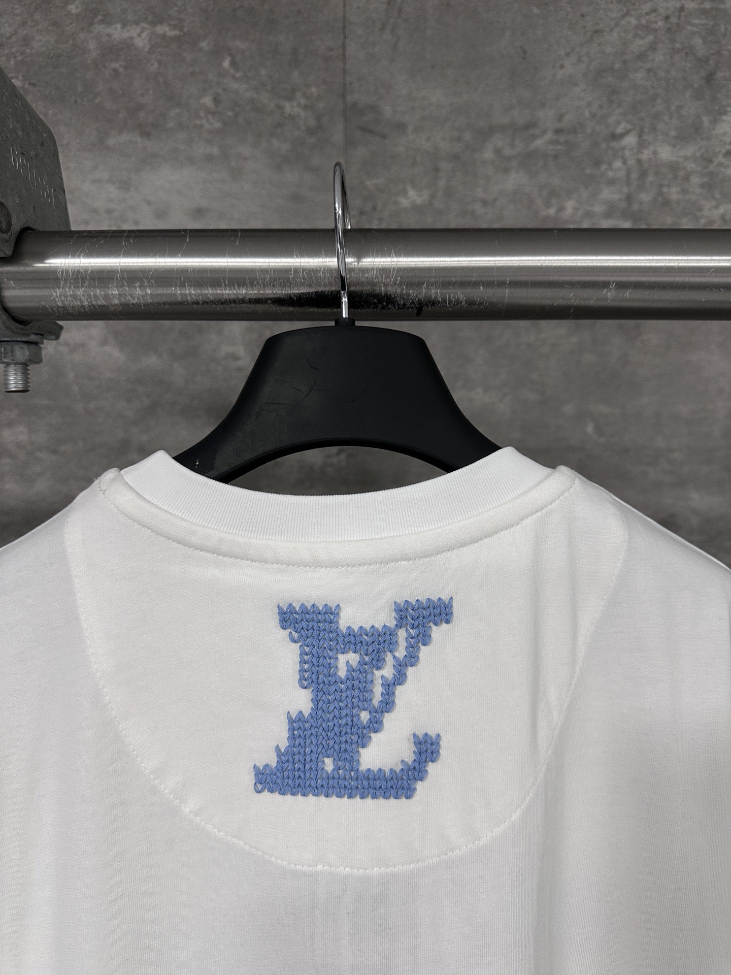 [TOP] Louis Vuitton LV Men's T-shirt - White