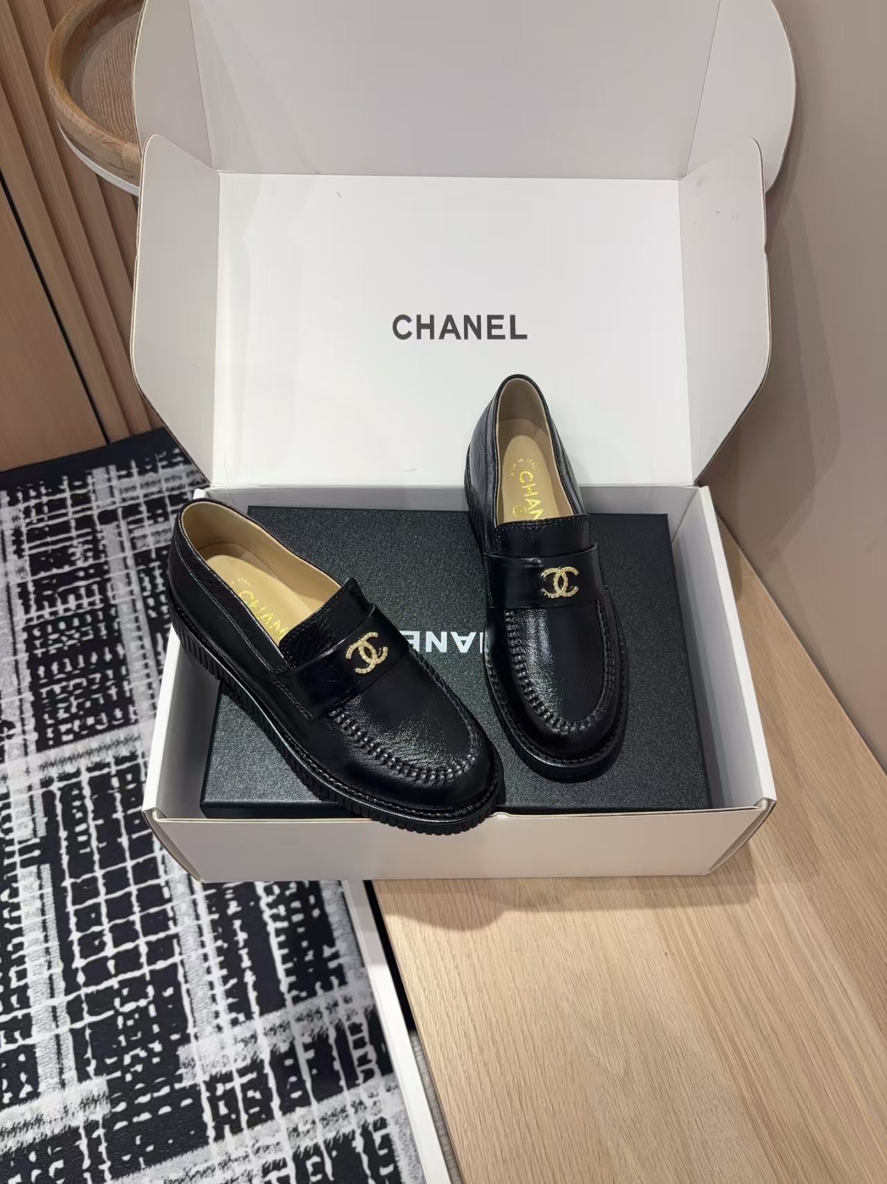 [TOP] CHANEL CC Shoes - Black