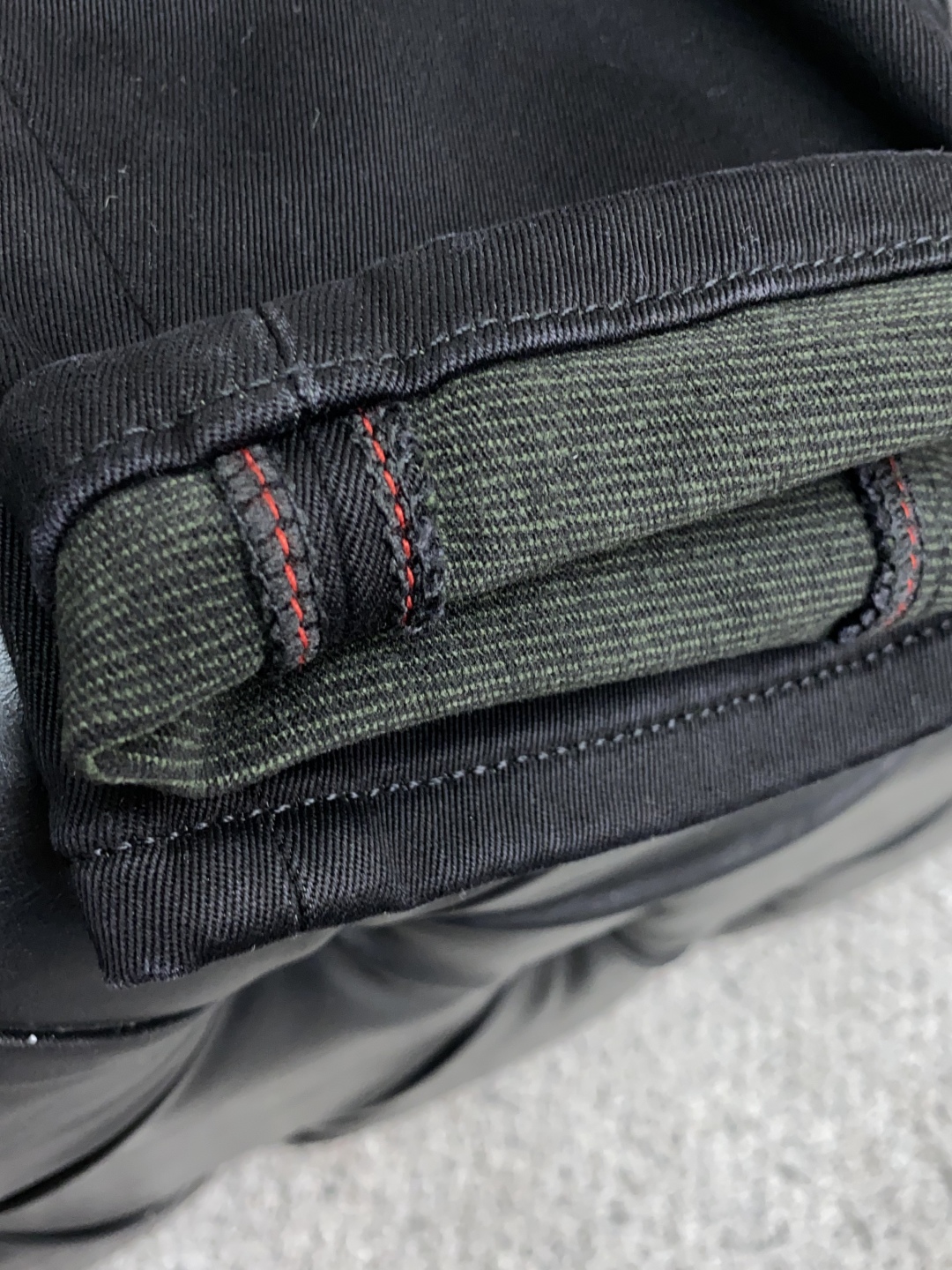 [TOP] Yves Saint Laurent YSL Men's Jeans - Black