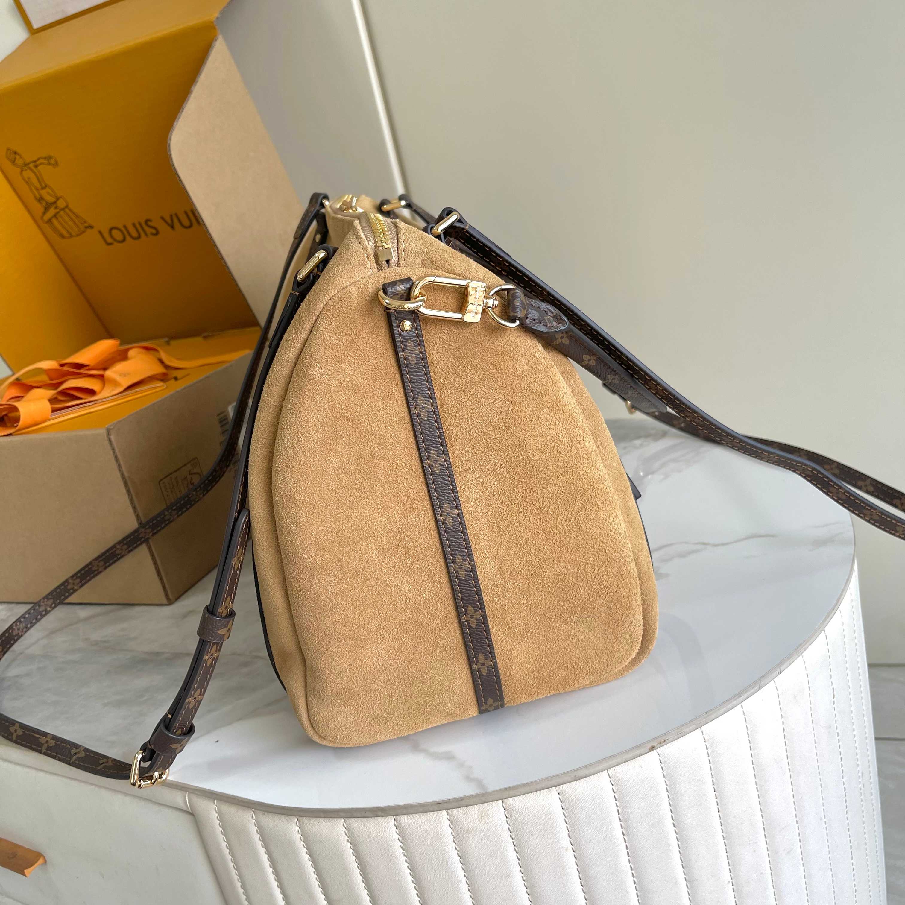 [TOP] Louis Vuitton LV Express Bag 24x18.5x36 cm - Brown