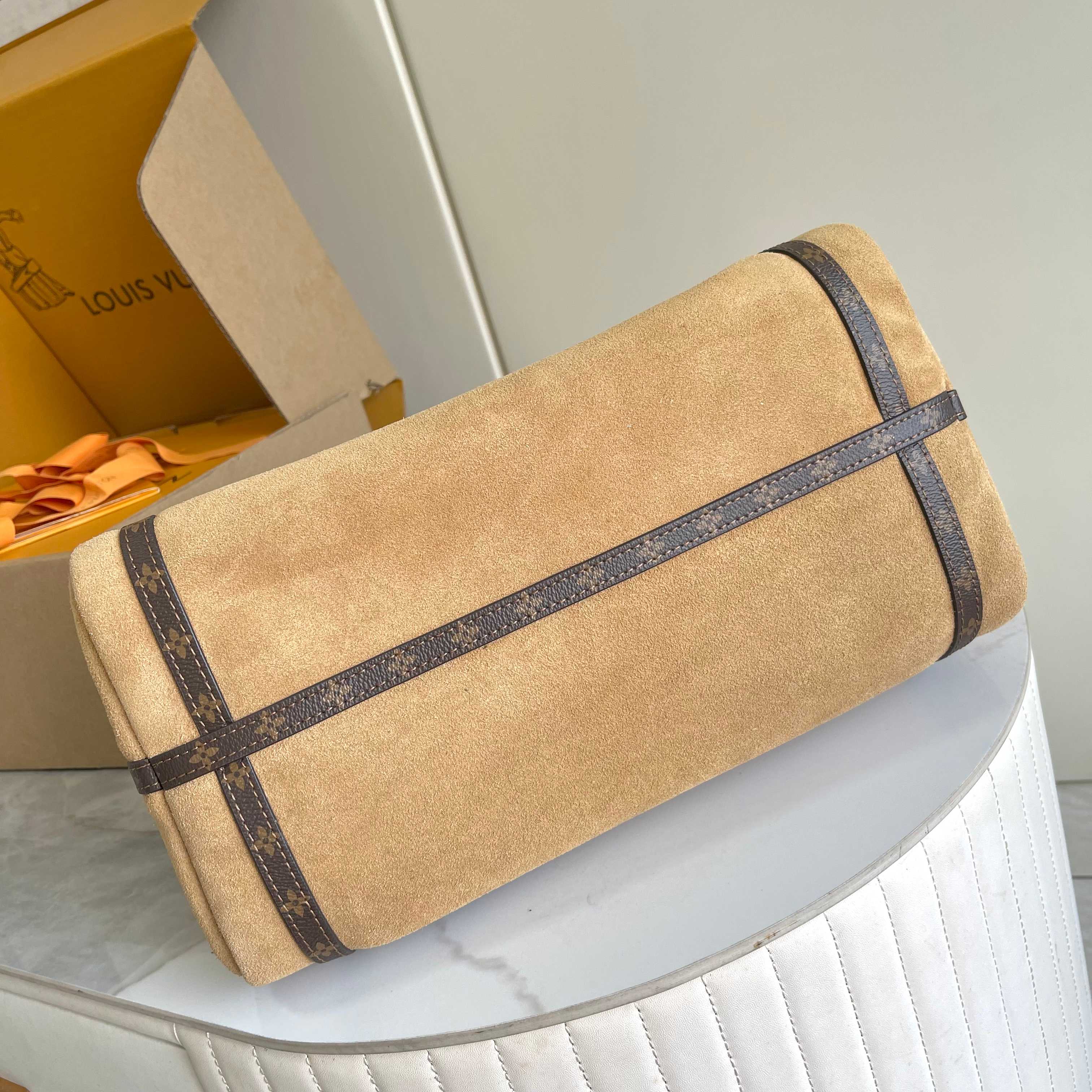 [TOP] Louis Vuitton LV Express Bag 24x18.5x36 cm - Brown