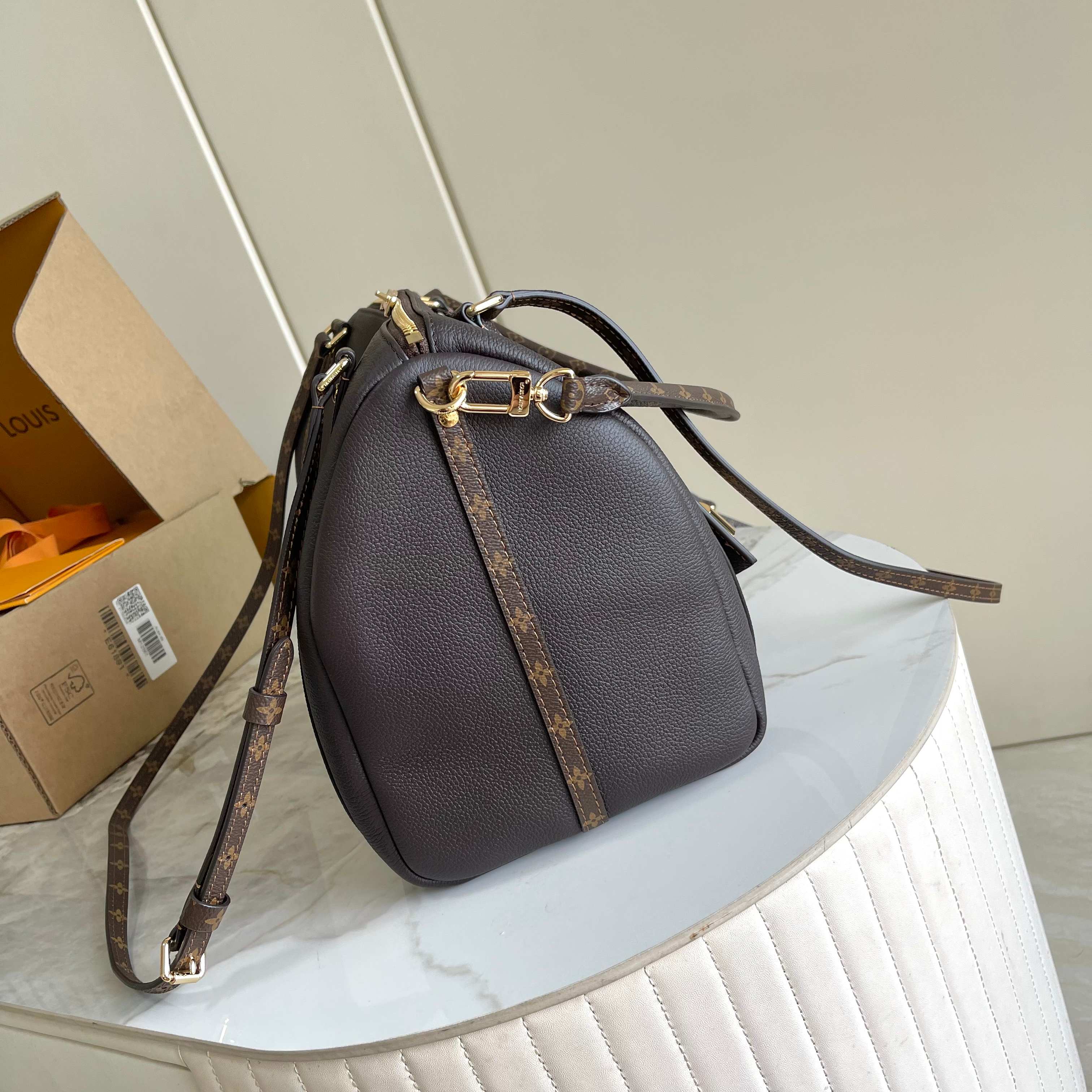 [TOP] Louis Vuitton LV Express Bag 24x18.5x36 cm - Dark Brown