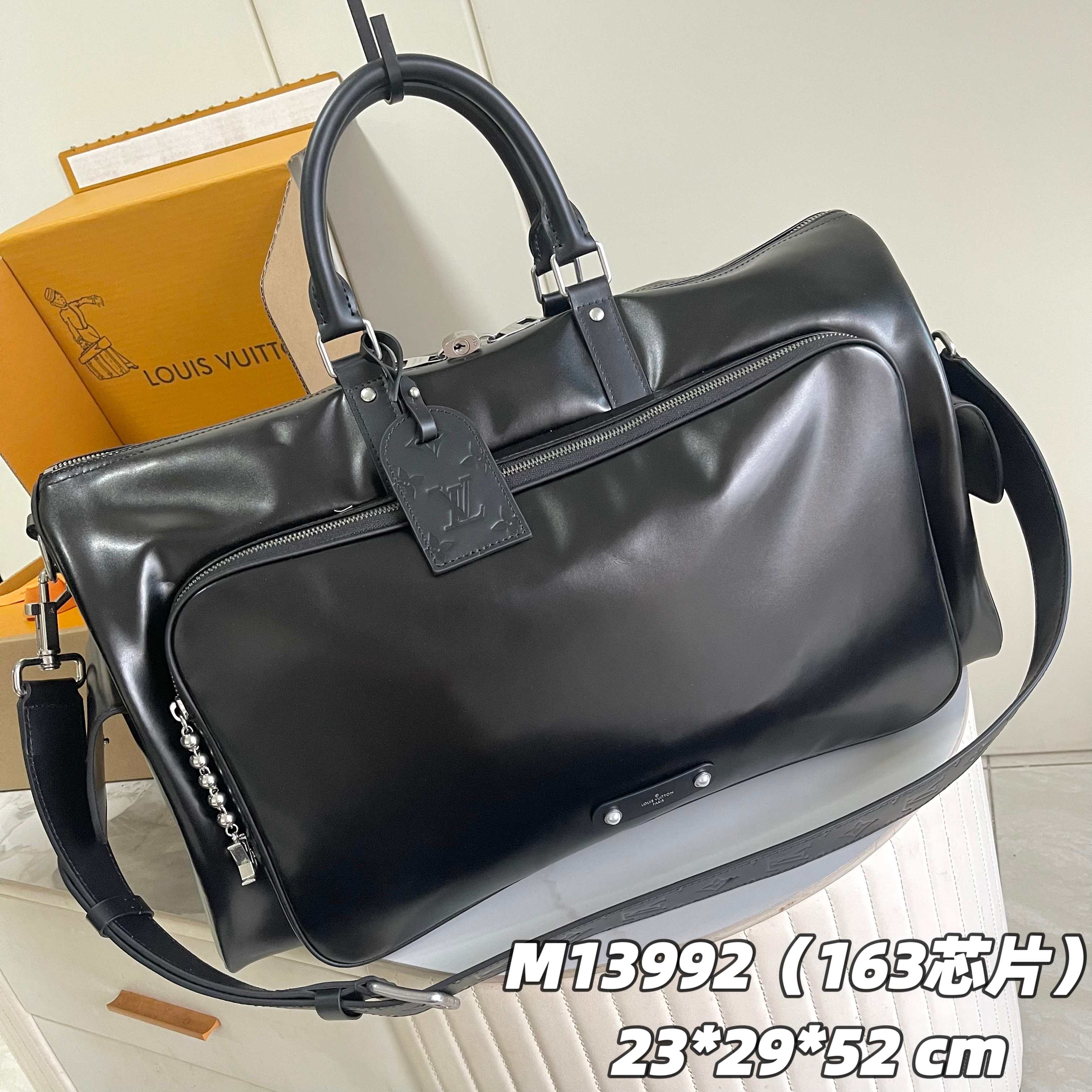 [TOP] Louis Vuitton LV Keepall Cargo Bandoulière 50 Bag 23 x 29 x 52cm - Black