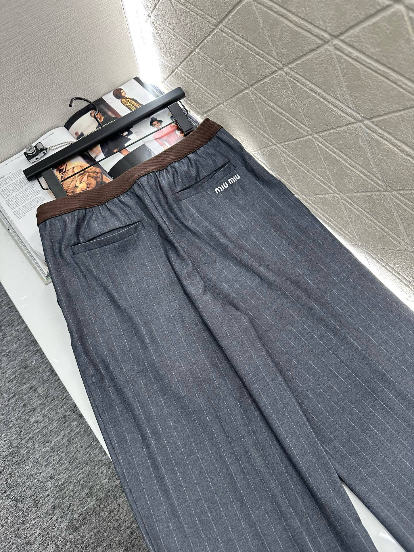 [TOP] Miu Miu Pants - Gray