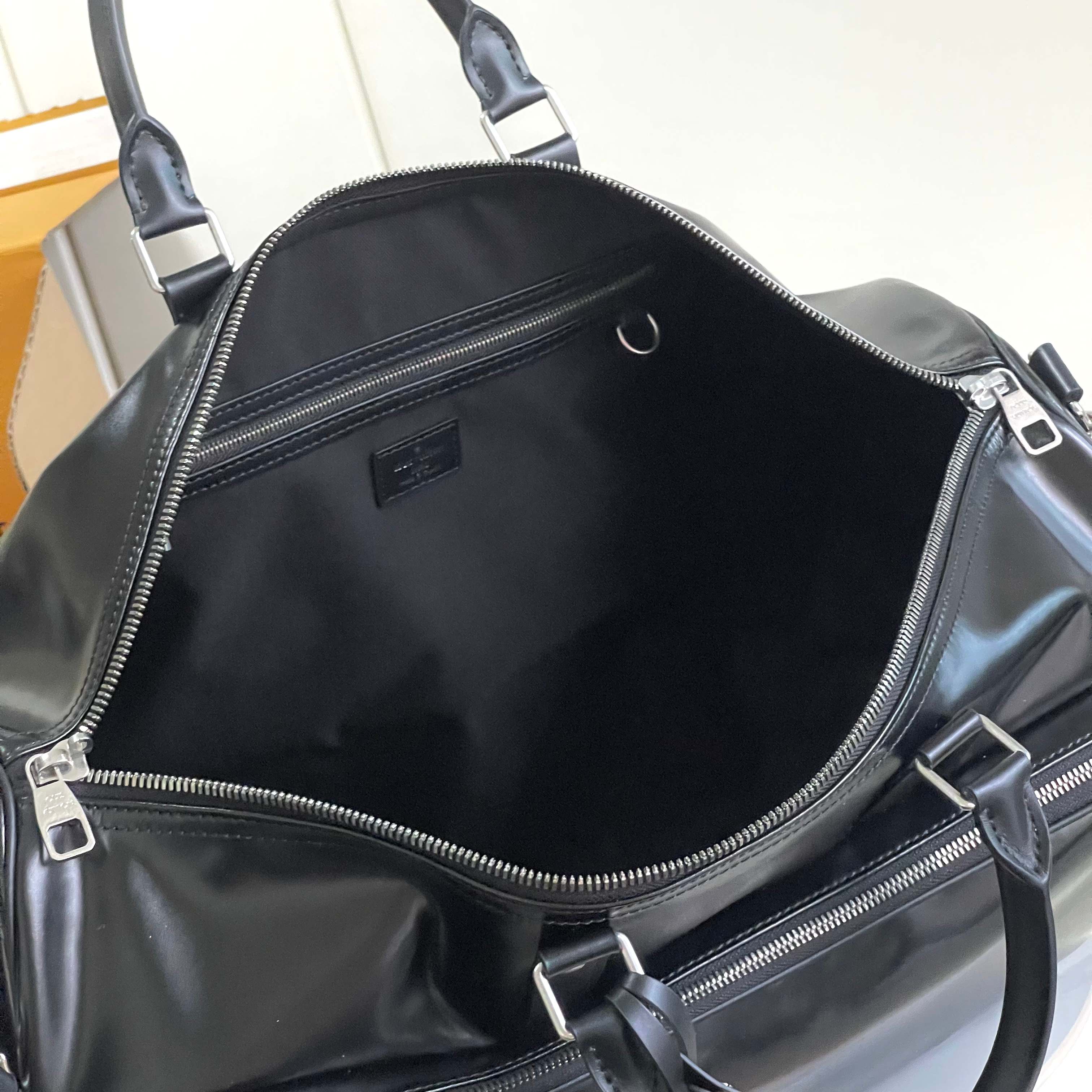 [TOP] Louis Vuitton LV Keepall Cargo Bandoulière 50 Bag 23 x 29 x 52cm - Black