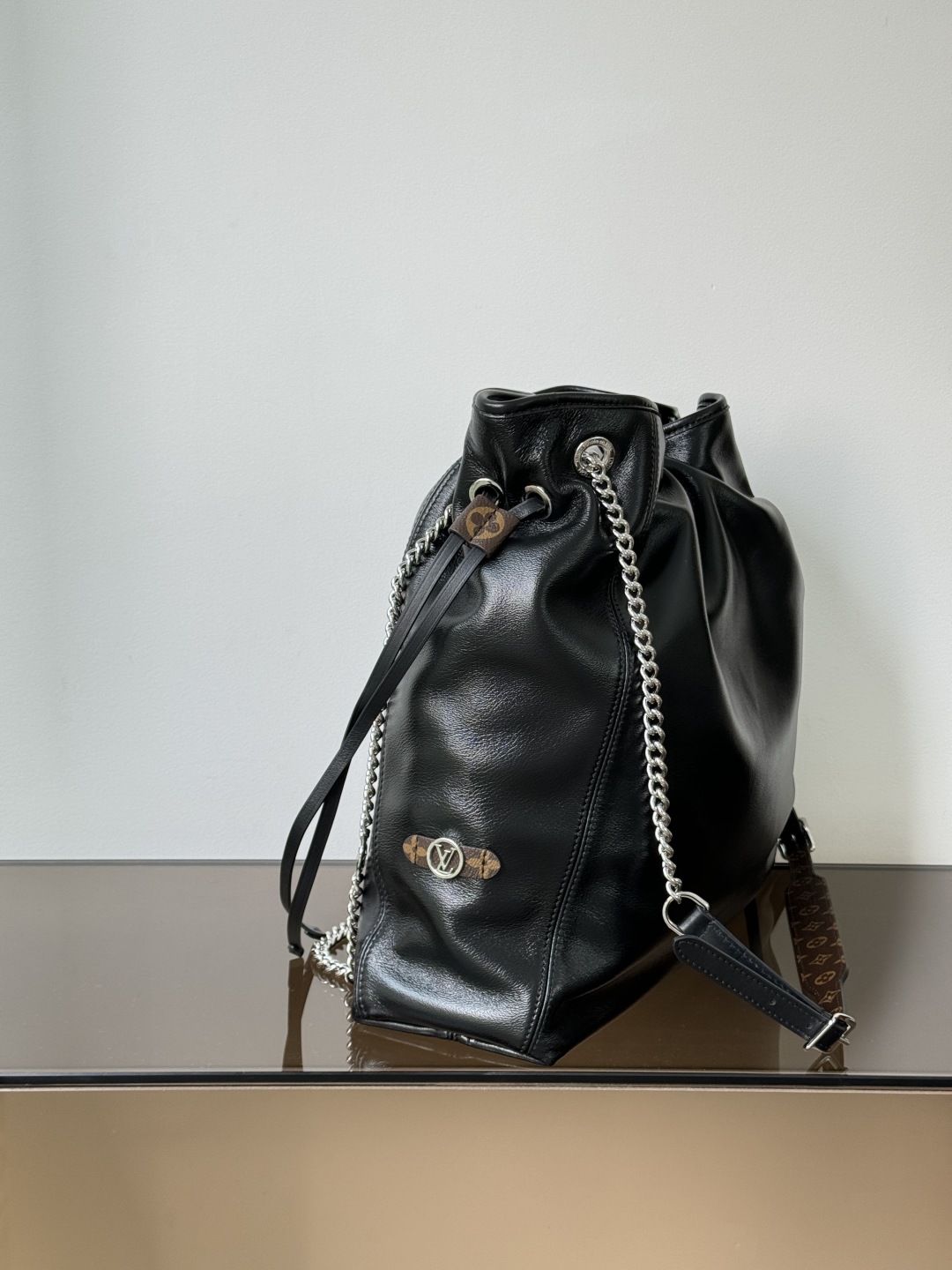 [TOP] Louis Vuitton LV OFF DUTY VIBE Bag 33✖️24✖️11.5cm - Black