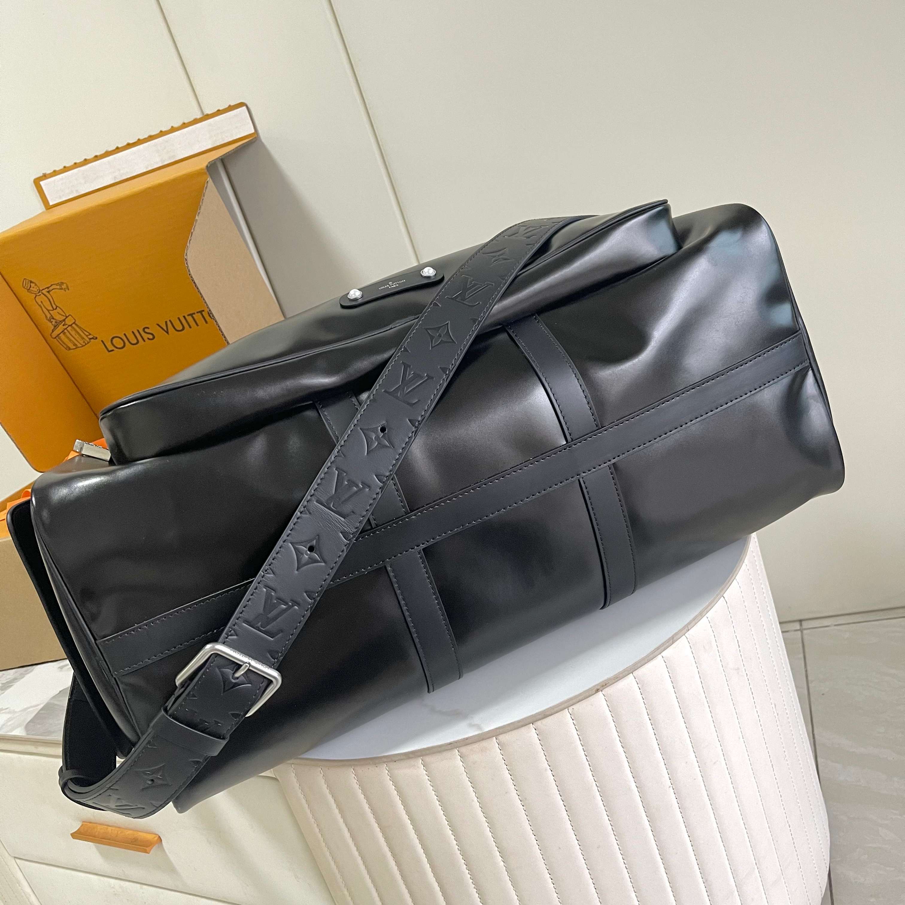 [TOP] Louis Vuitton LV Keepall Cargo Bandoulière 50 Bag 23 x 29 x 52cm - Black