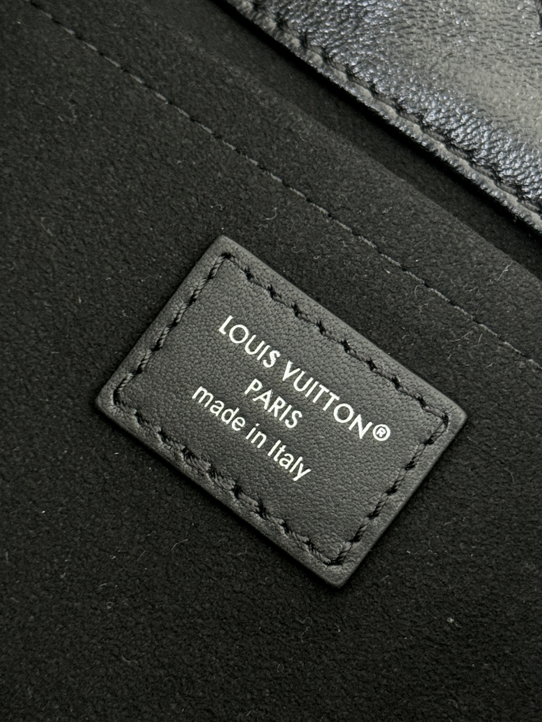 [TOP] Louis Vuitton LV OFF DUTY VIBE Backpack 24✖️25✖️10cm - Black