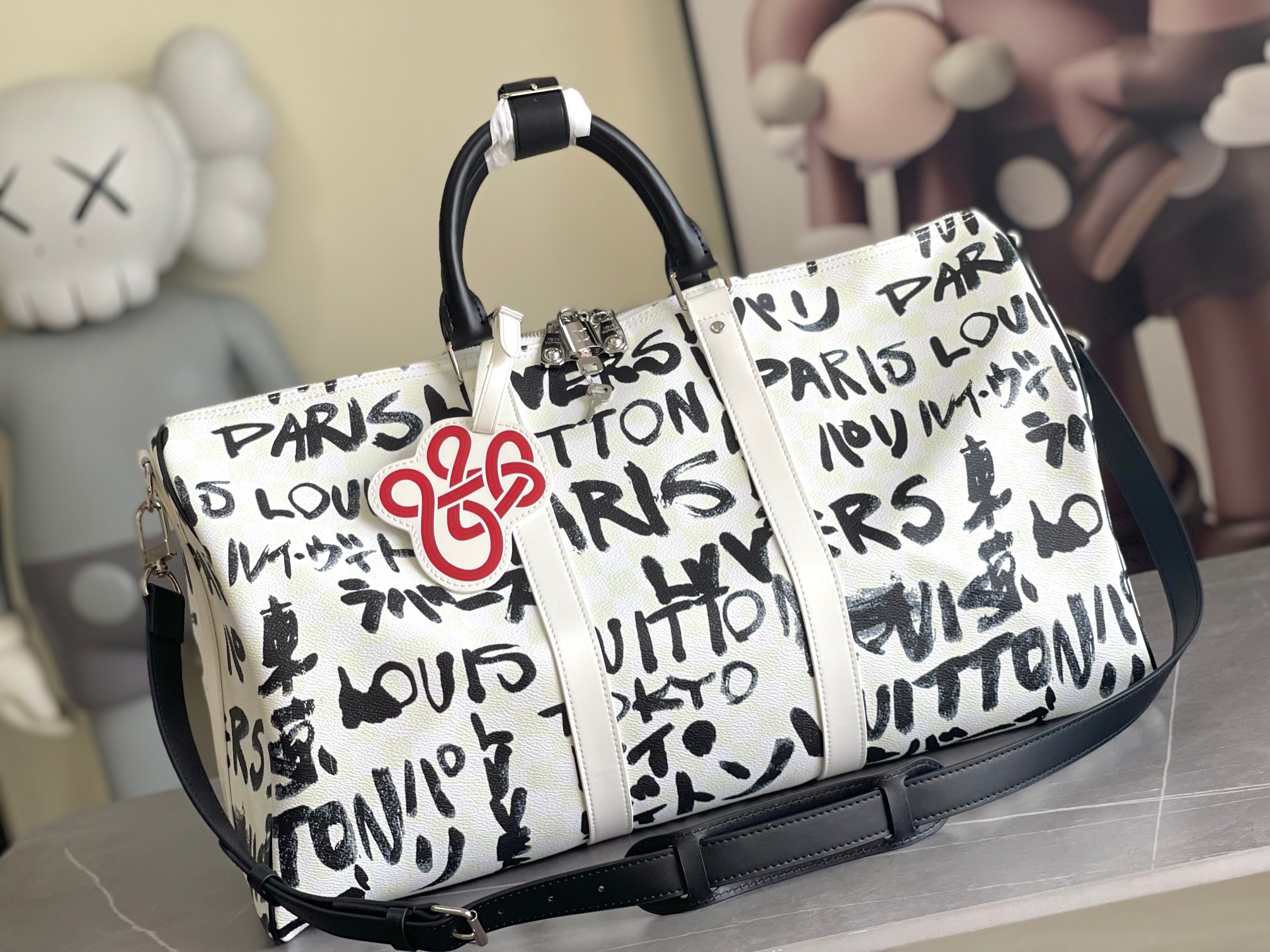 [TOP] Louis Vuitton LV  Keepall Bandoulière 50  Bag 50x29 x23cm - White