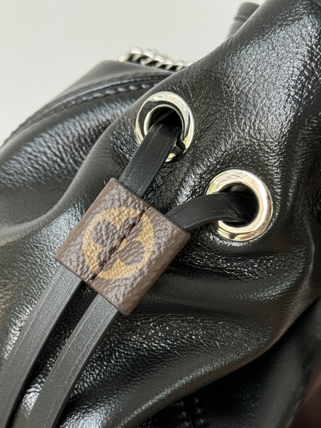 [TOP] Louis Vuitton LV OFF DUTY VIBE Bag 33✖️24✖️11.5cm - Black