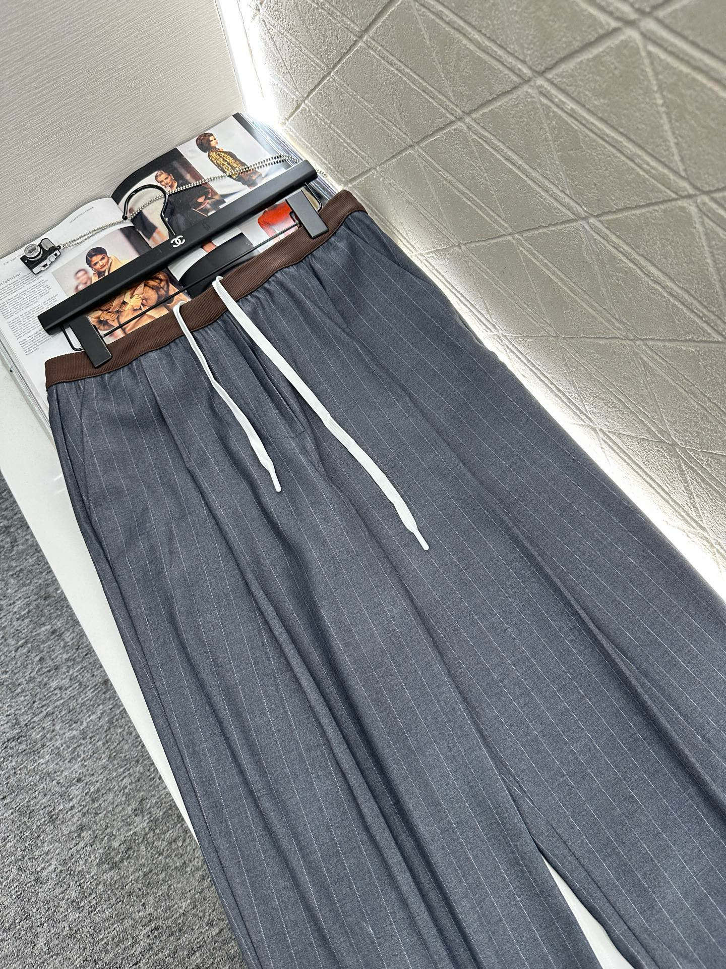 [TOP] Miu Miu Pants - Gray