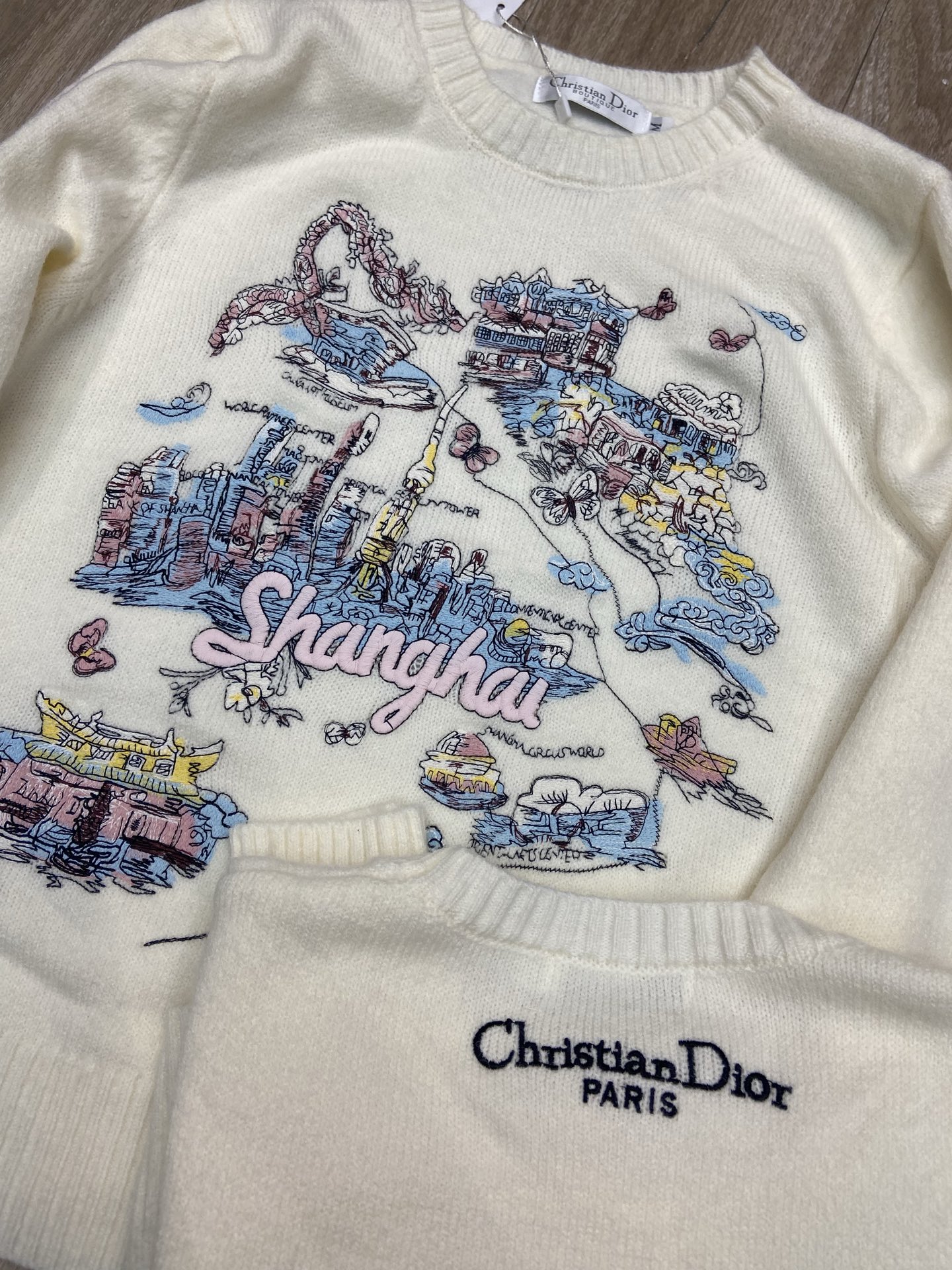 [TOP] Christian Dior Embroidered Crew Neck Sweater - Apricot