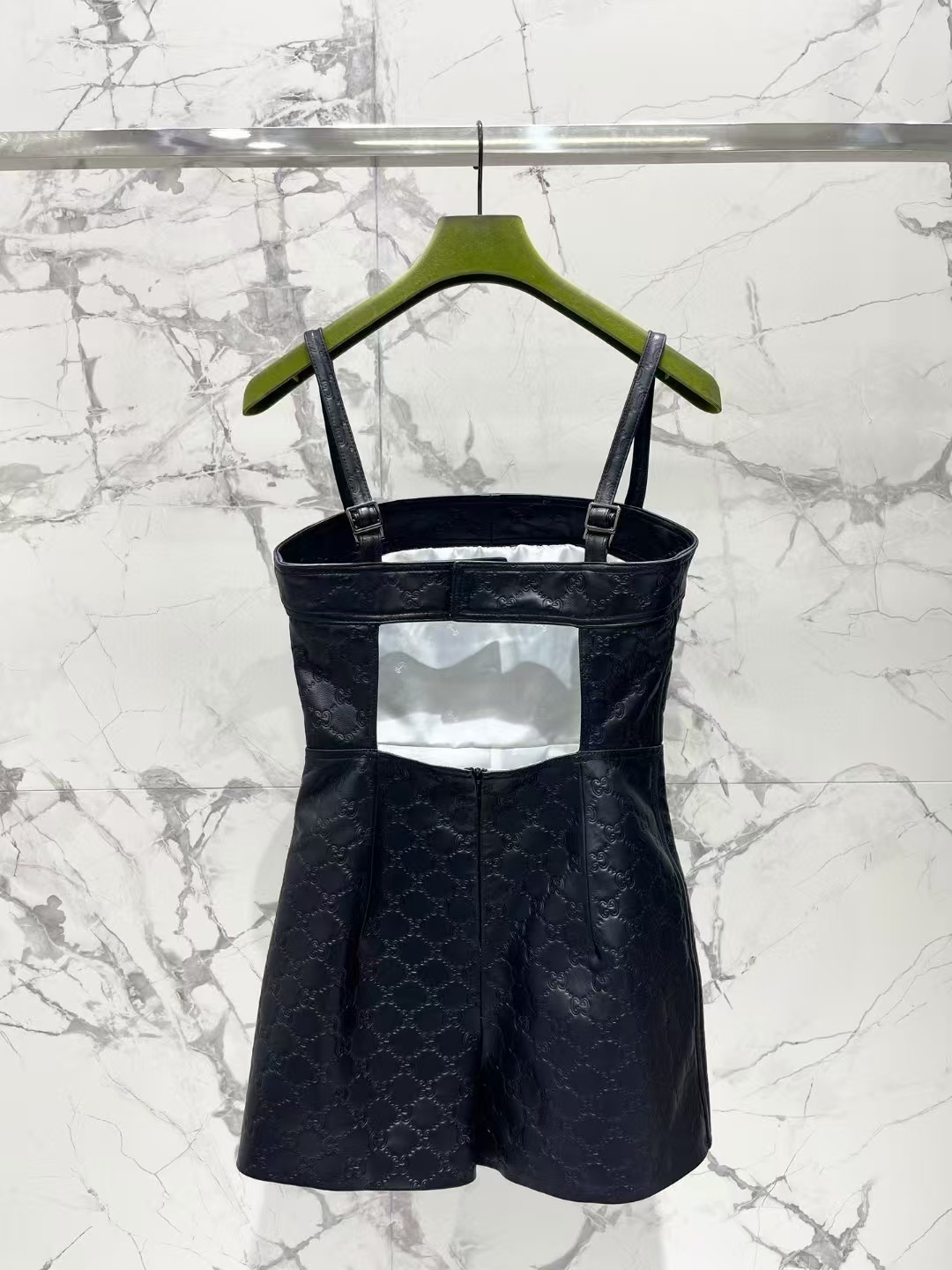 [TOP] GUCCI Bonded Leather Shorts - Black