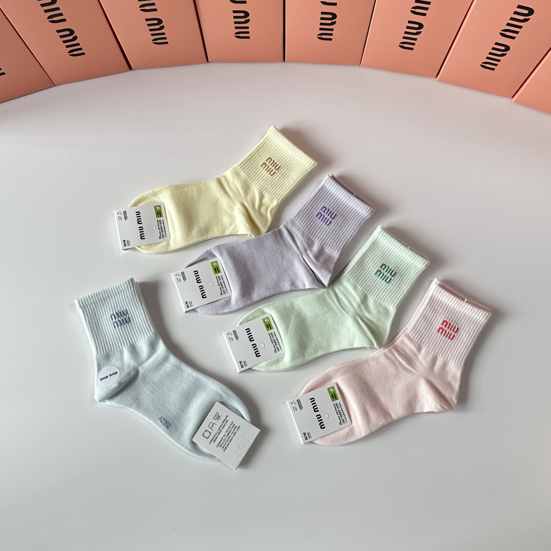 [TOP] Miu Miu Socks - 5 Pieces as a Set