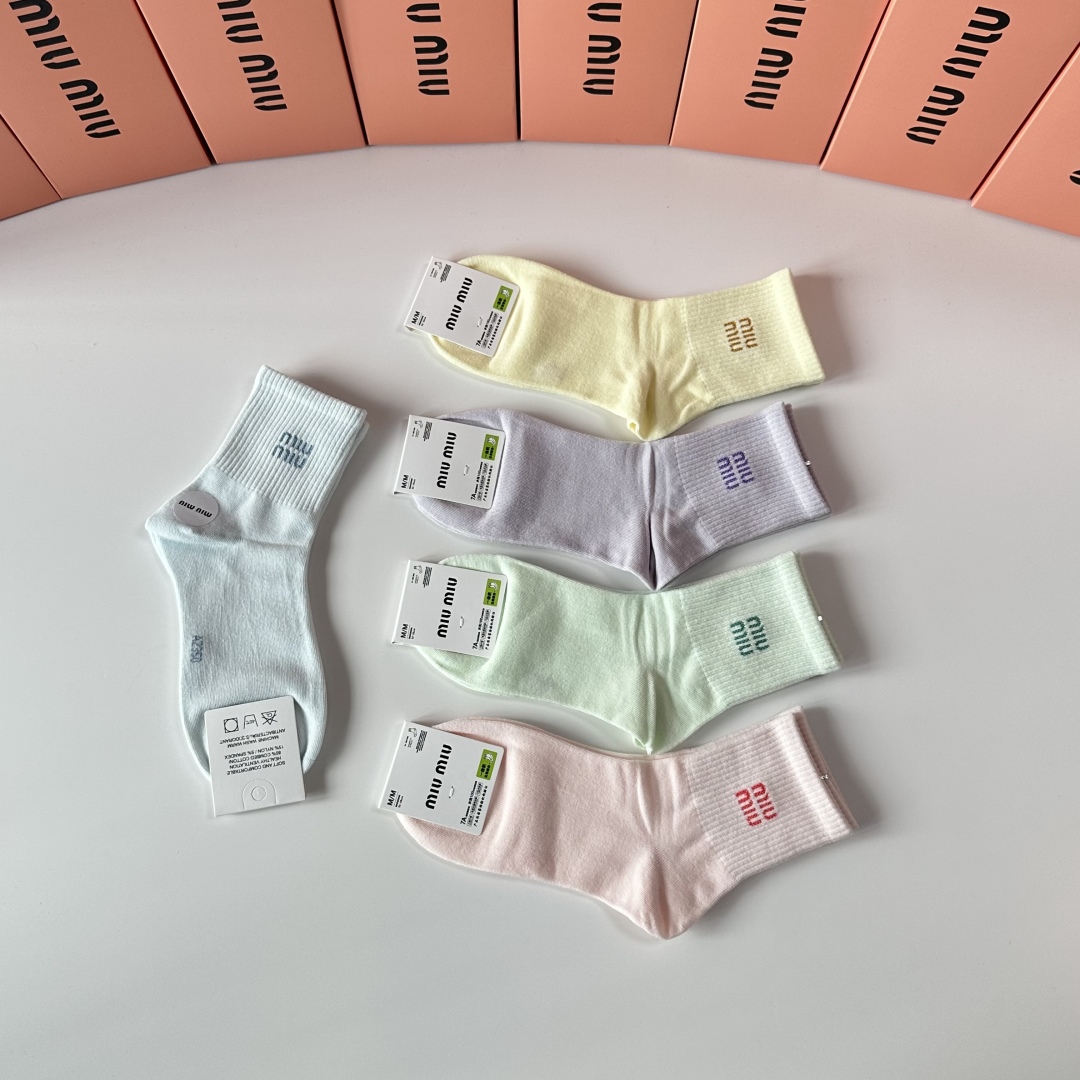 [TOP] Miu Miu Socks - 5 Pieces as a Set