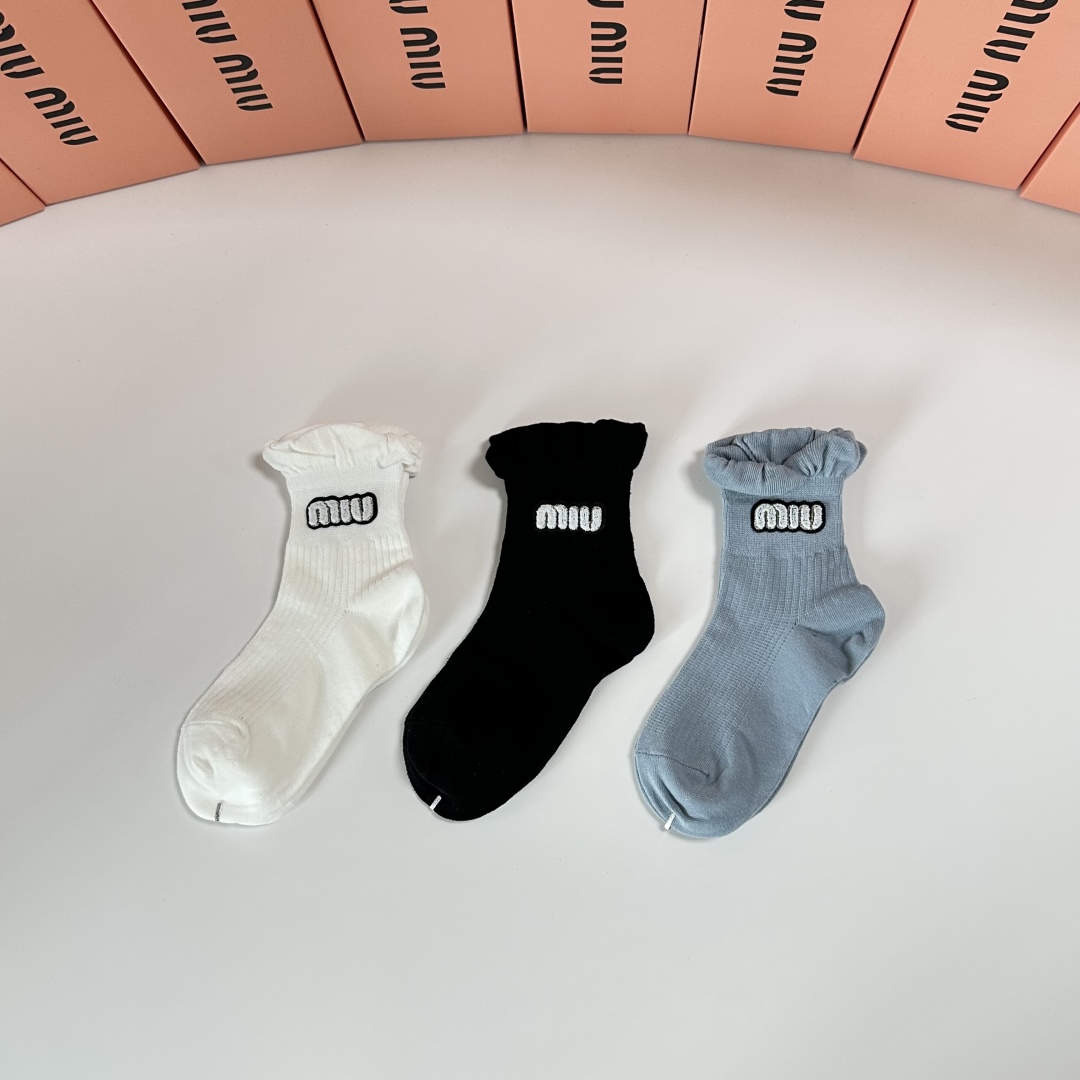 [TOP] Miu Miu Socks - 3 Pieces as a Set