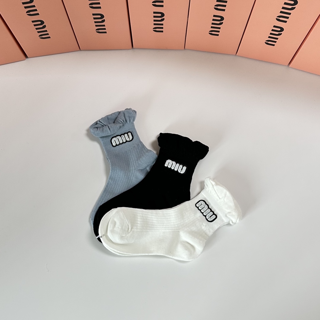 [TOP] Miu Miu Socks - 3 Pieces as a Set