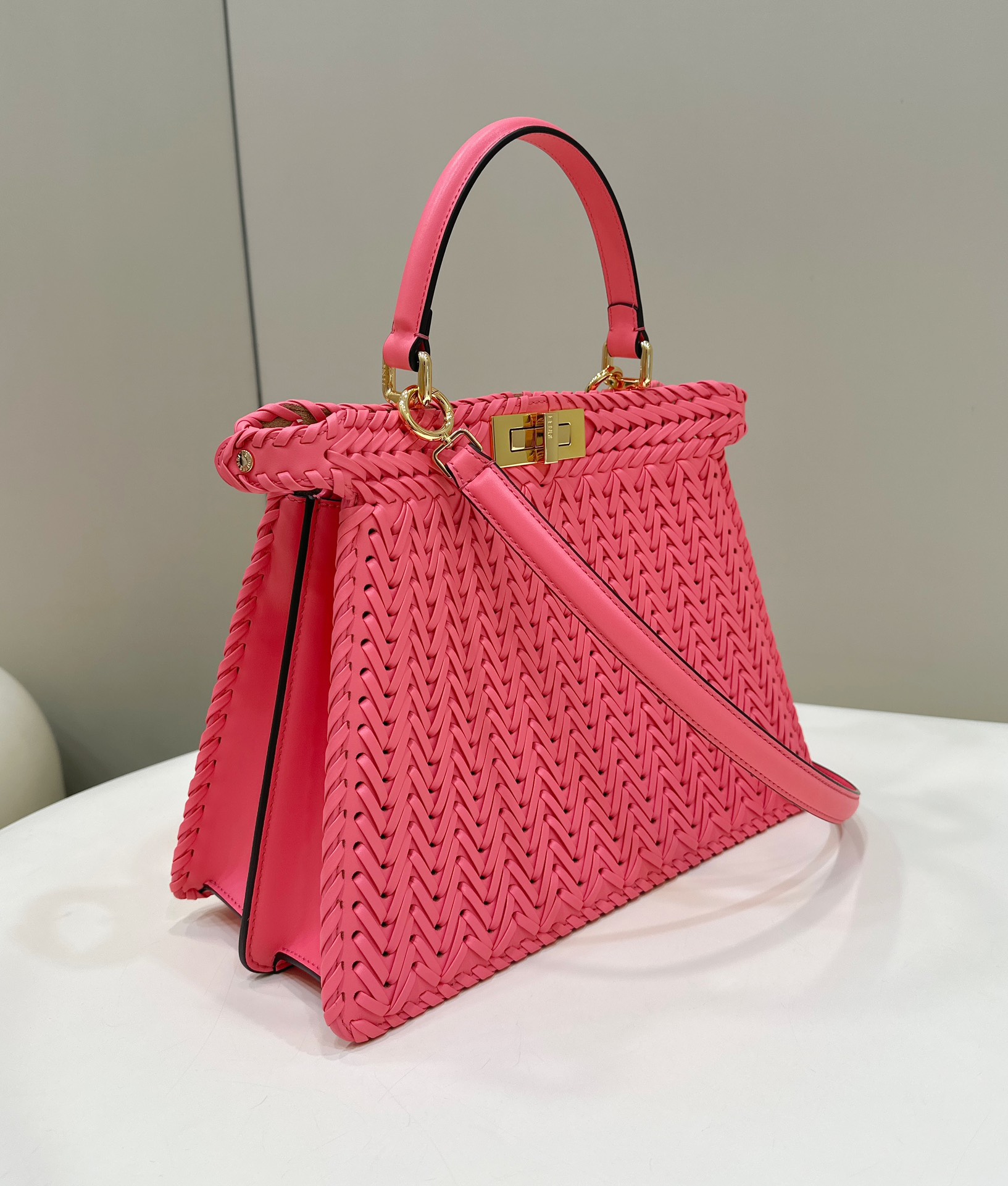[TOP] FENDI Peekaboo ISeeU Handbag 33*12*25cm- Bright Pink