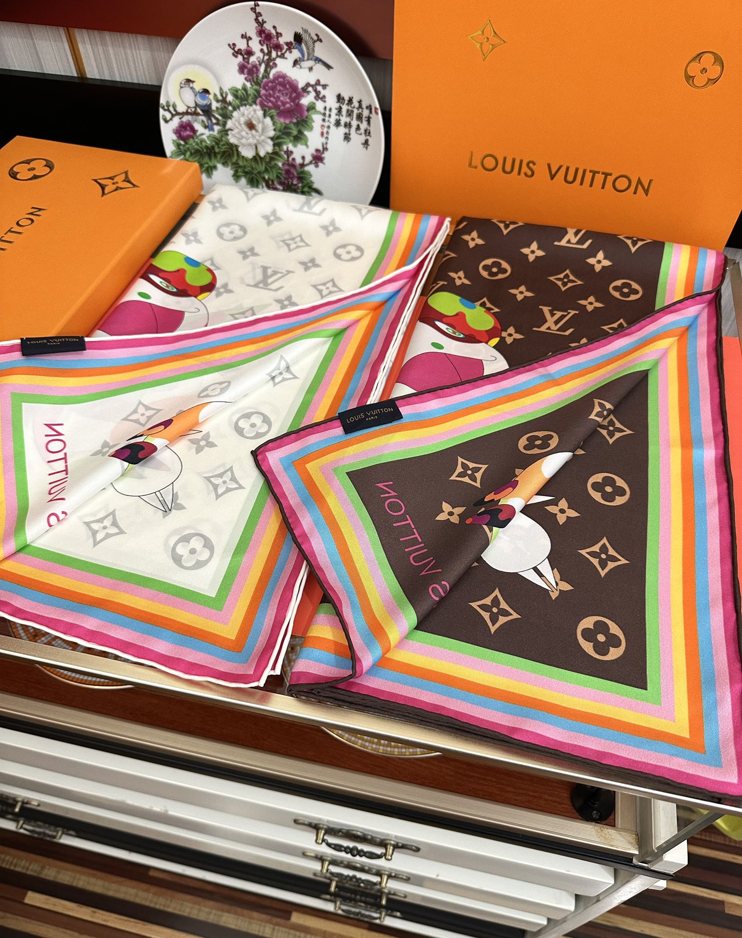 [TOP] Louis Vuitton LV Silk Square Scarf 90 x 90 cm - 2 Colors