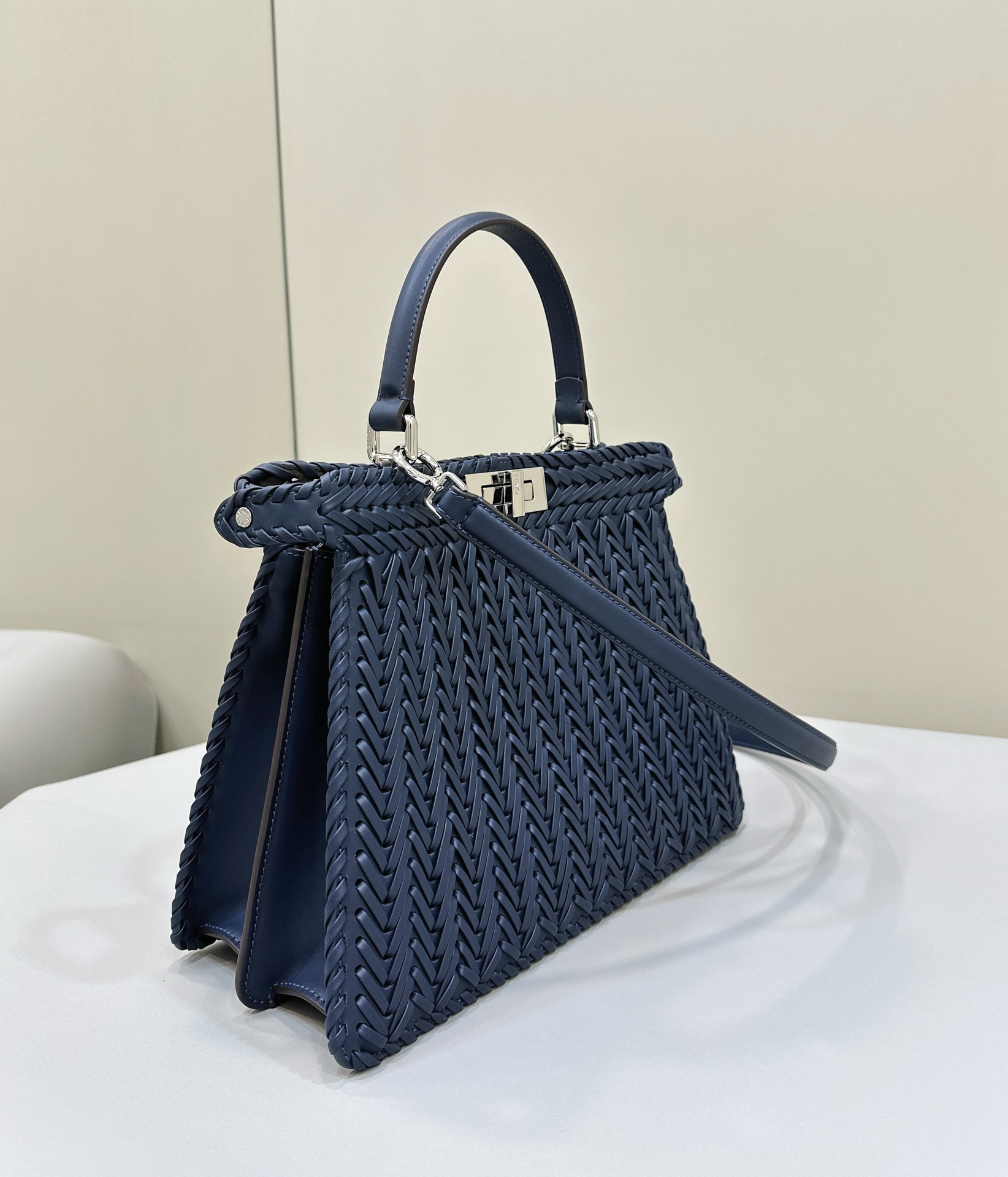[TOP] FENDI Peekaboo ISeeU Handbag 33*12*25cm- Blue