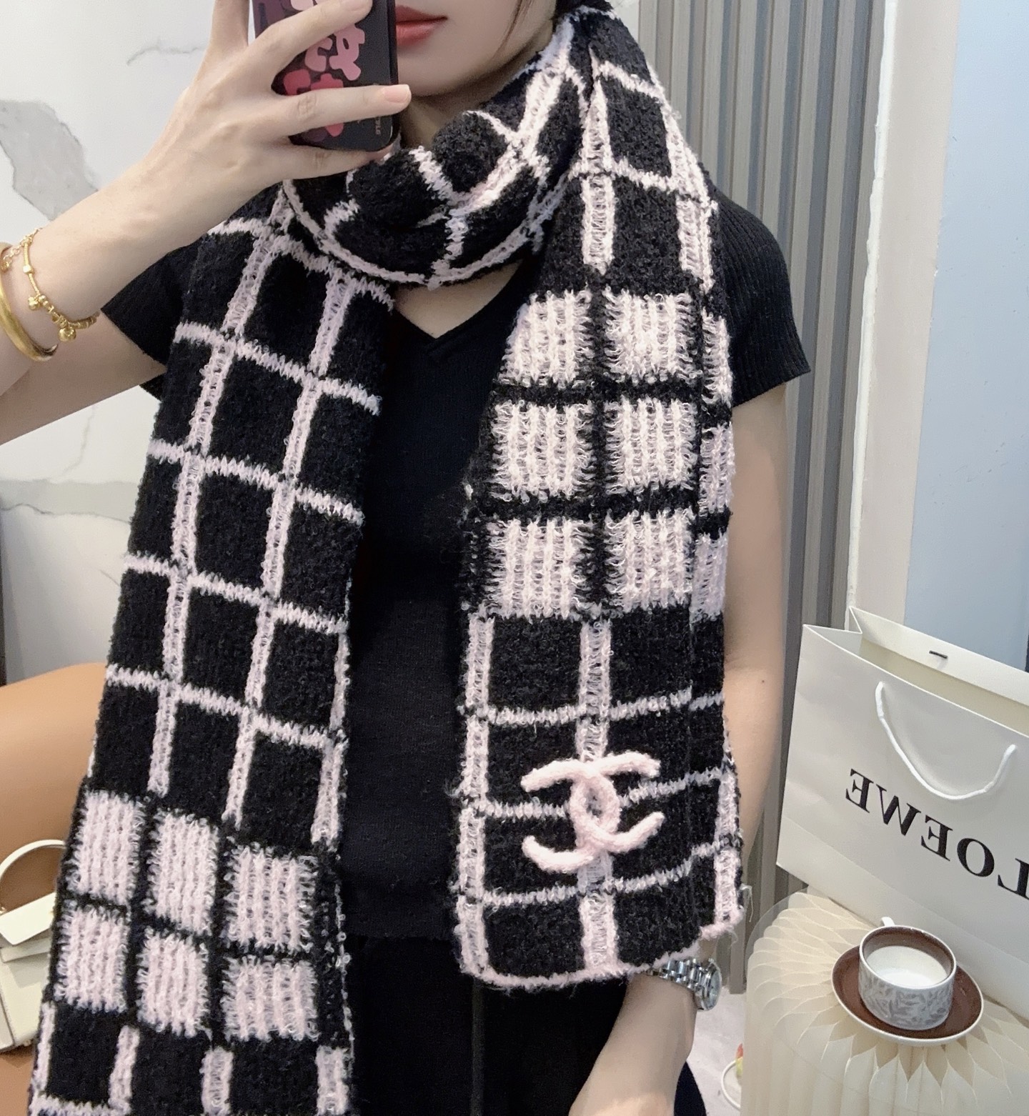 [TOP] CHANEL Scarf - 2 Colors