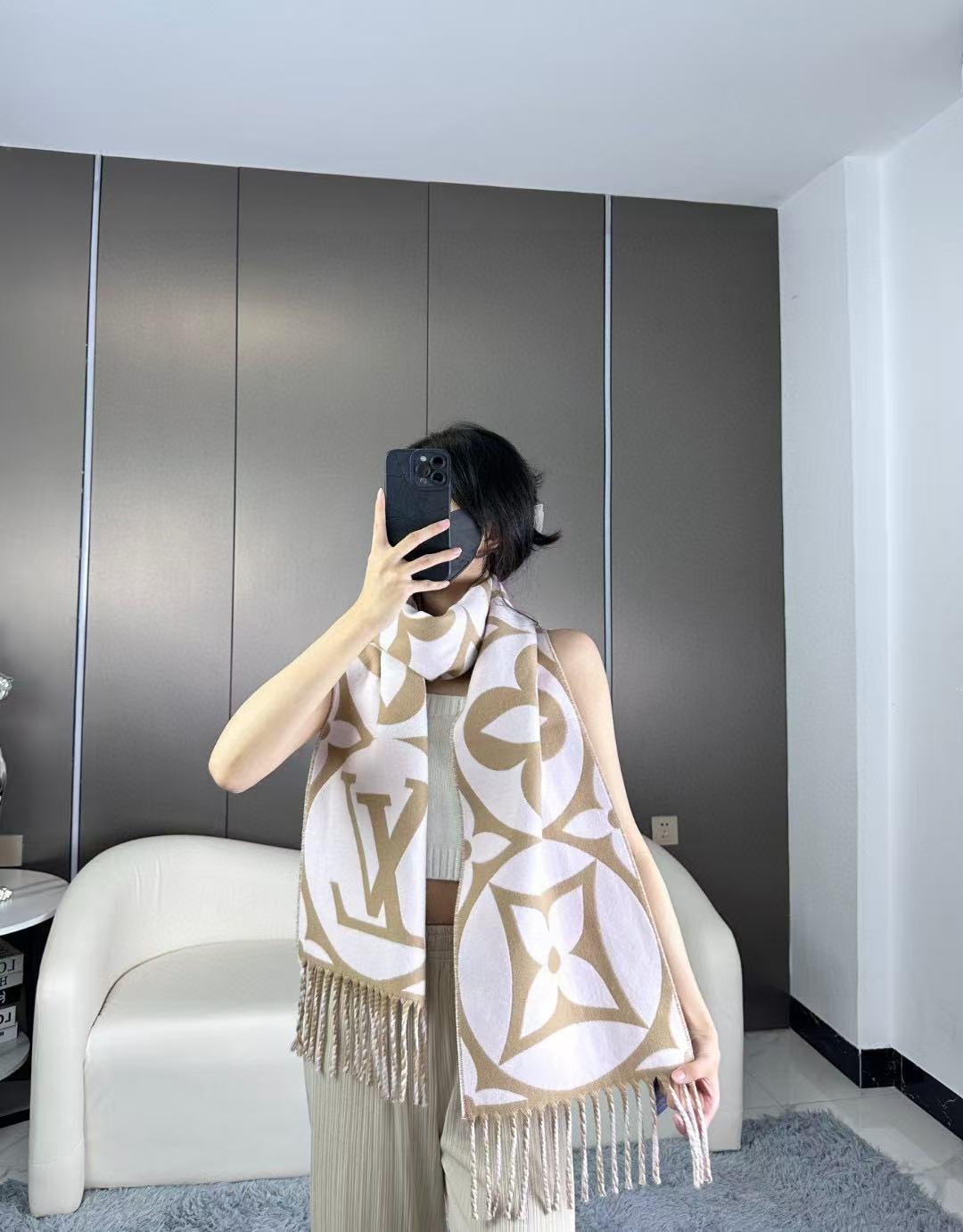 [TOP] Louis Vuitton LV  Scarf  - 3 Colors