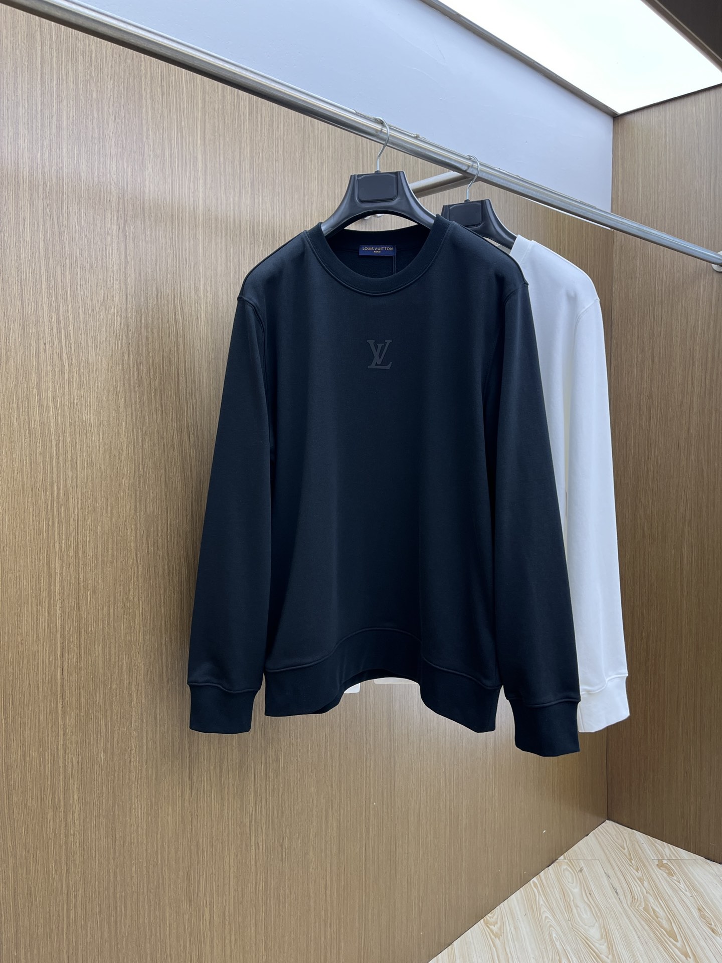 [TOP] LOUIS VUITTON LV Men's Hoody - 2 Colors