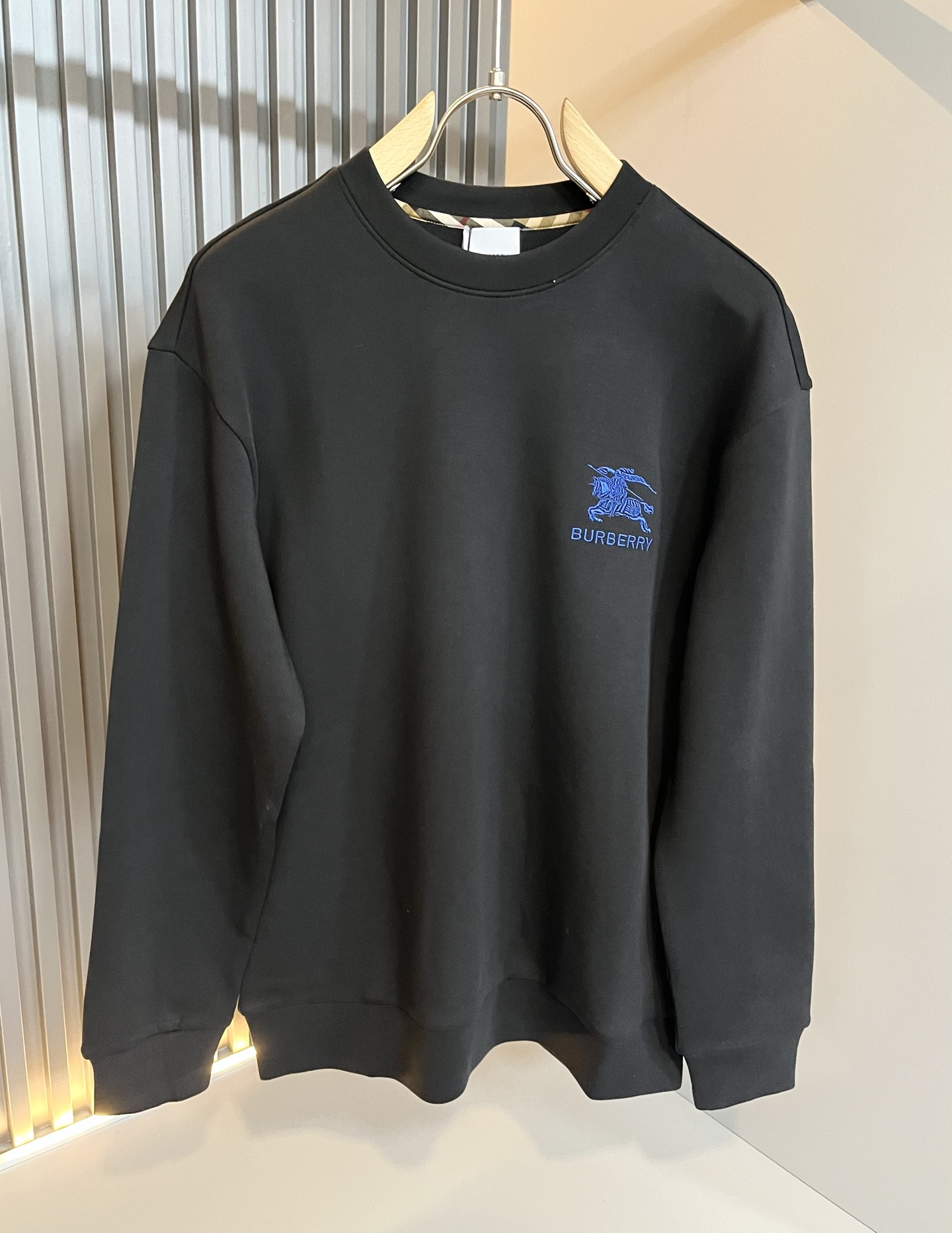 Only One [TOP] BURBERRY Men's Cotton Crew Neck Sweatshirt - Black - No refund or exchange