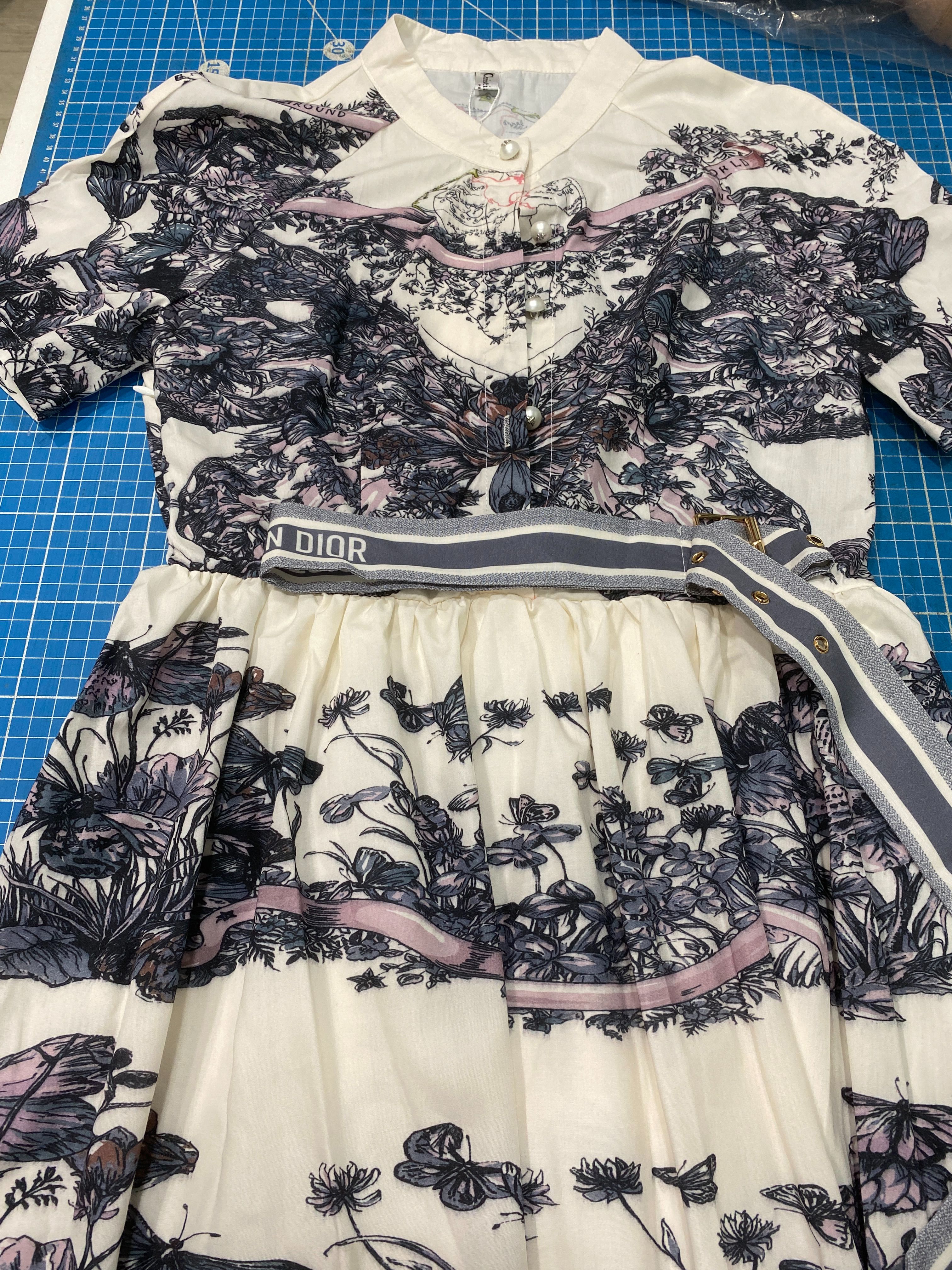 Only One [TOP] Christian Dior Short-Sleeve Dress - Beige - No refund or exchange