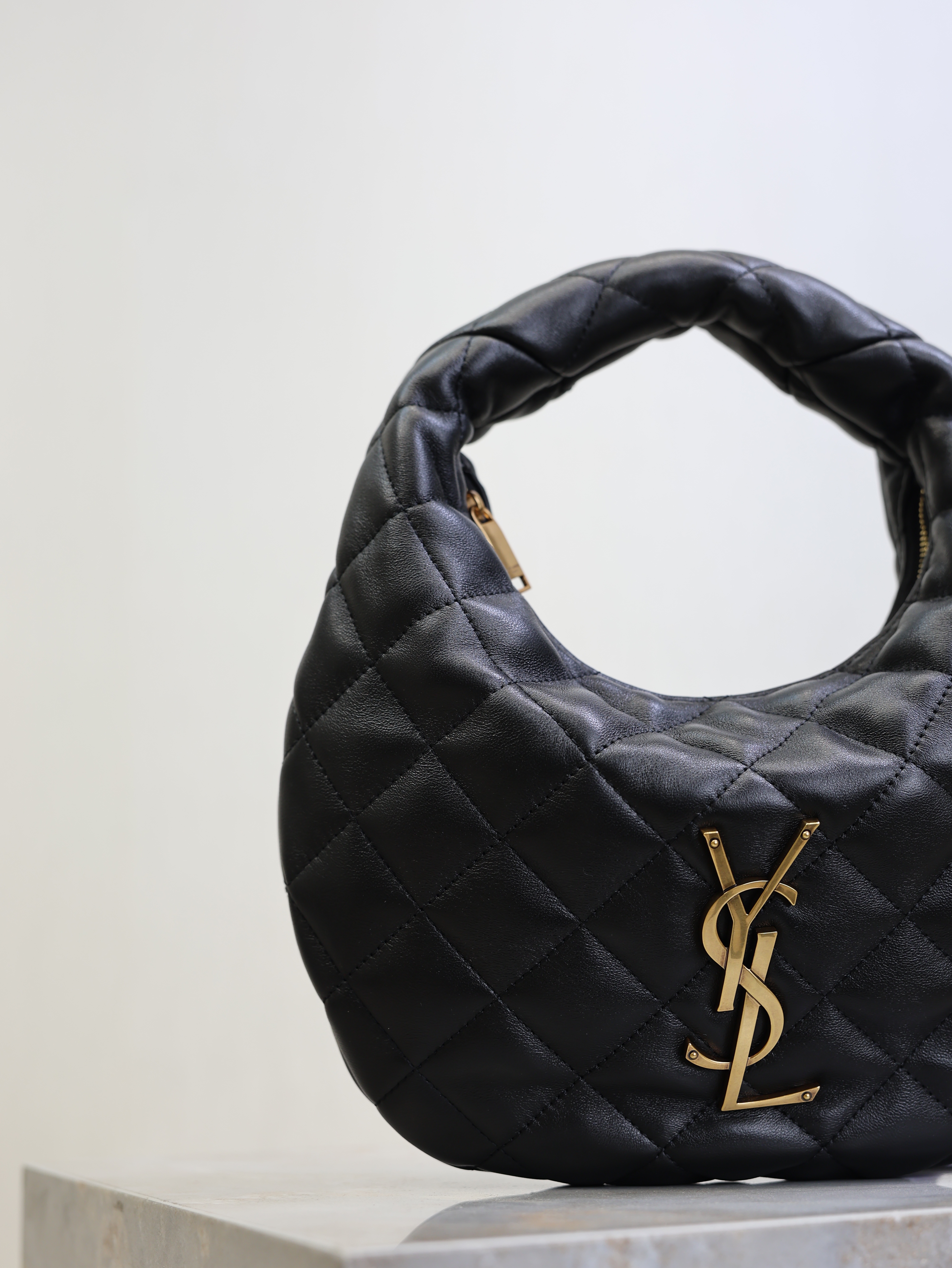 [TOP] Yves Saint Laurent YSL ICARE Hobo in Quilted Nappa Bag 17×13×3cm - Black
