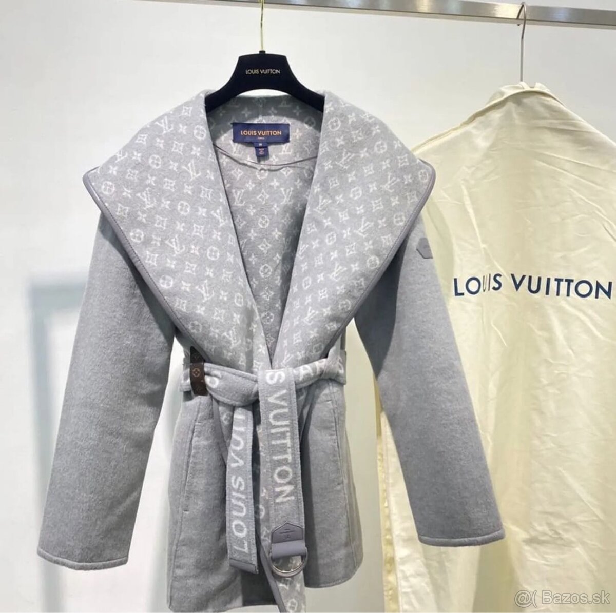 Only One [TOP] Louis Vuitton Wrap Coat - Gray - No refund or exchange