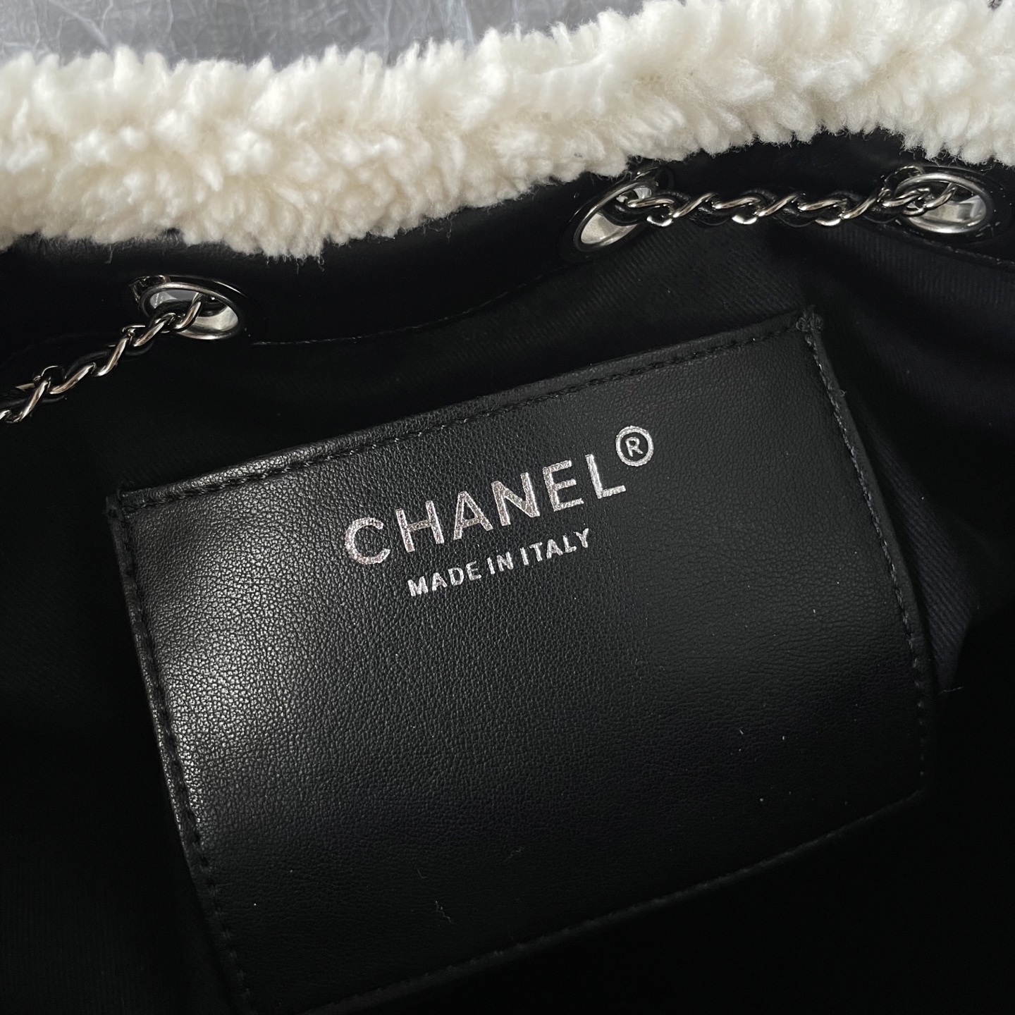 [TOP] CHANEL Hobo Bag Quilted Leather with Shearling Trim 30x26x14cm - Black