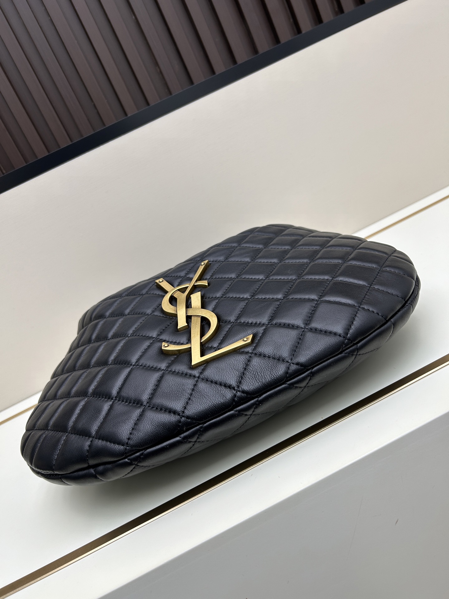 [TOP] Yves Saint Laurent YSL ICARE Baby Nappa Bag 42×30×4cm - Black