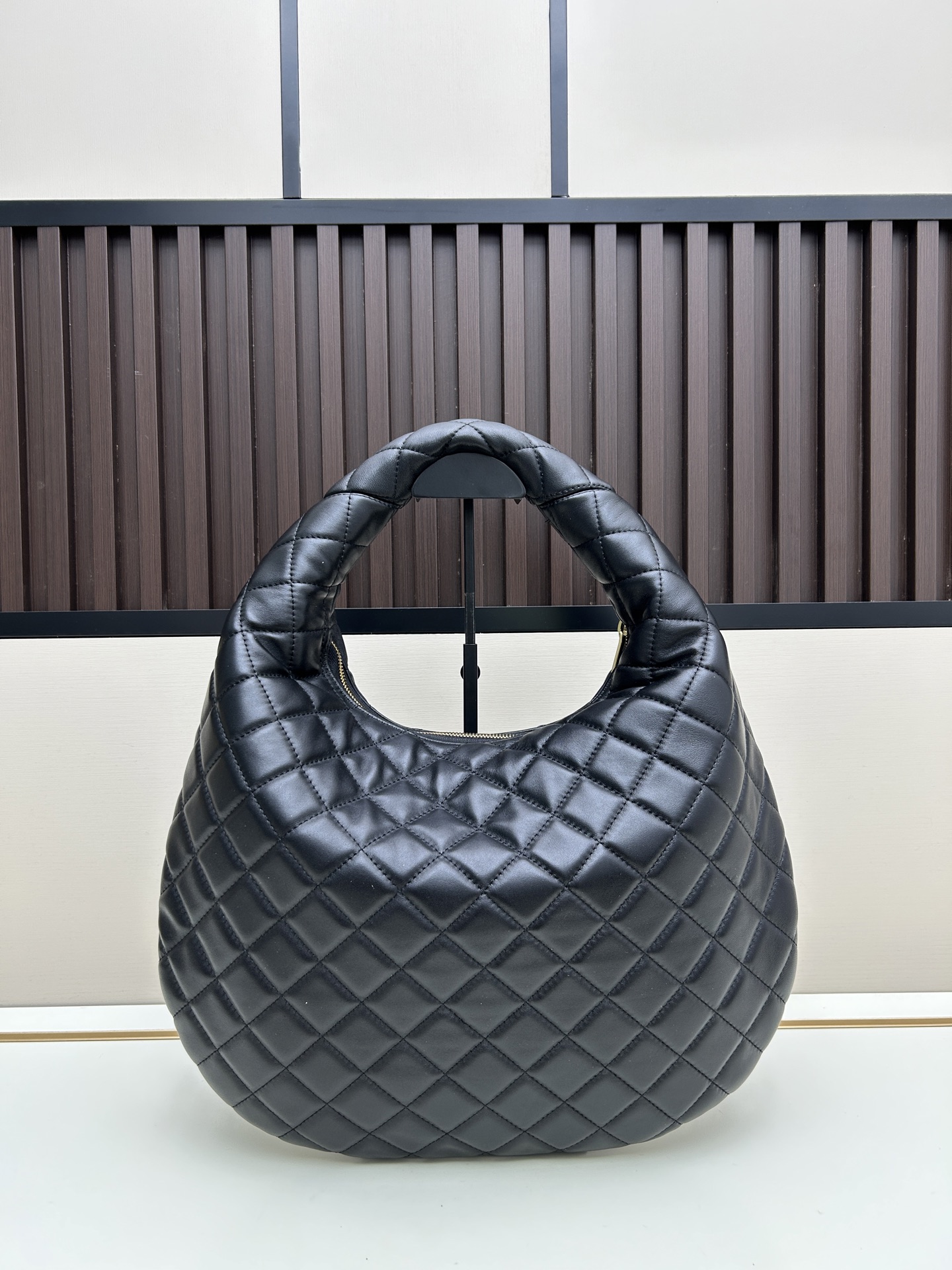 [TOP] Yves Saint Laurent YSL ICARE Baby Nappa Bag 42×30×4cm - Black