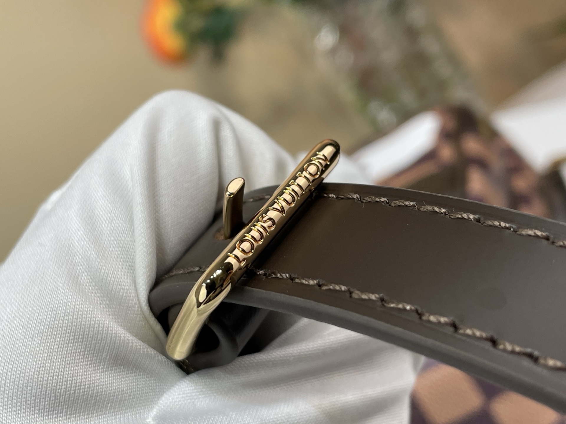 [TOP] Louis Vuitton LV Amazone Crossbody Bag Cowhide 13.5*20*8CM - Brown