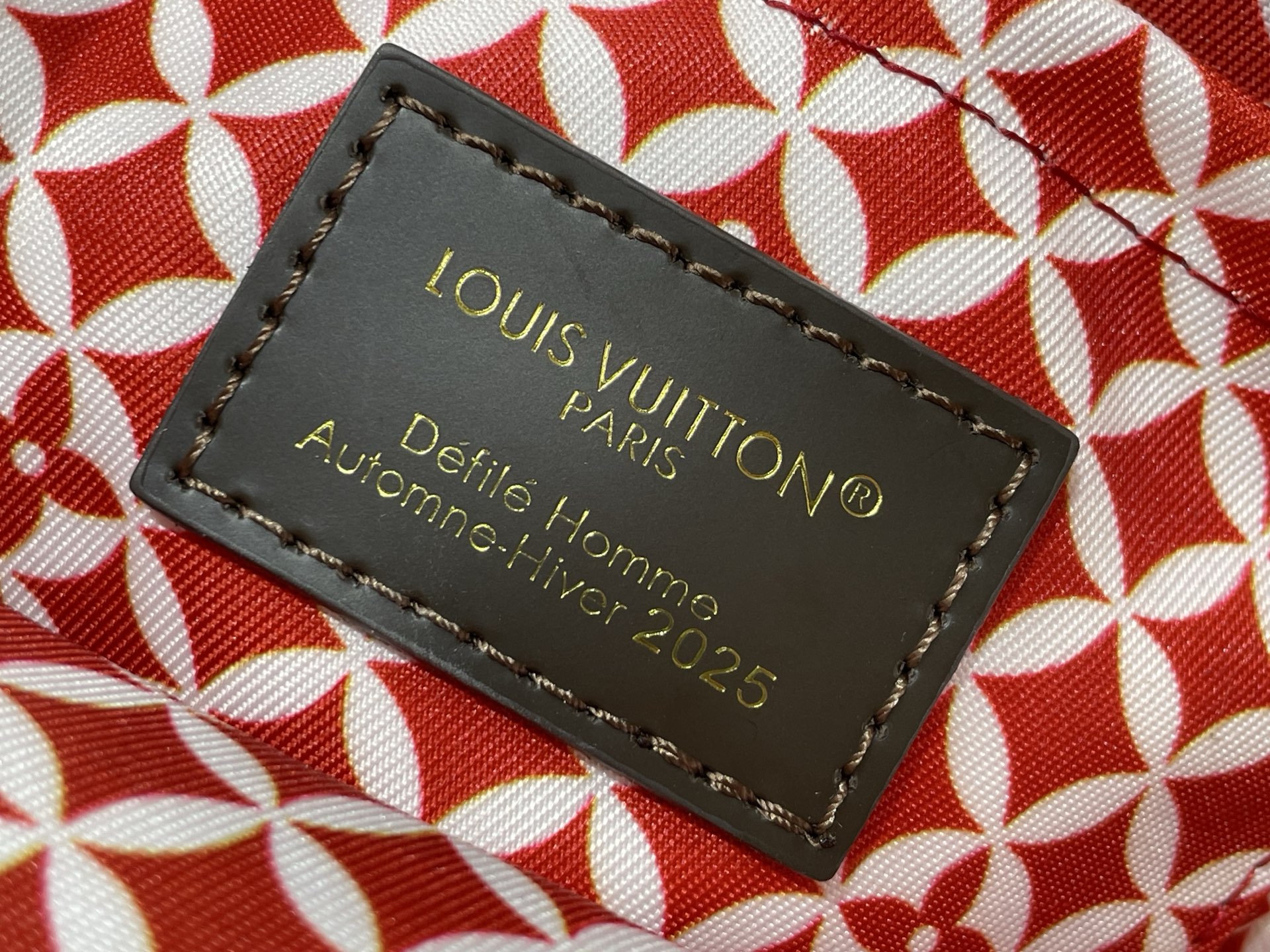 [TOP] Louis Vuitton LV Amazone Crossbody Bag Cowhide 13.5*20*8CM - Brown