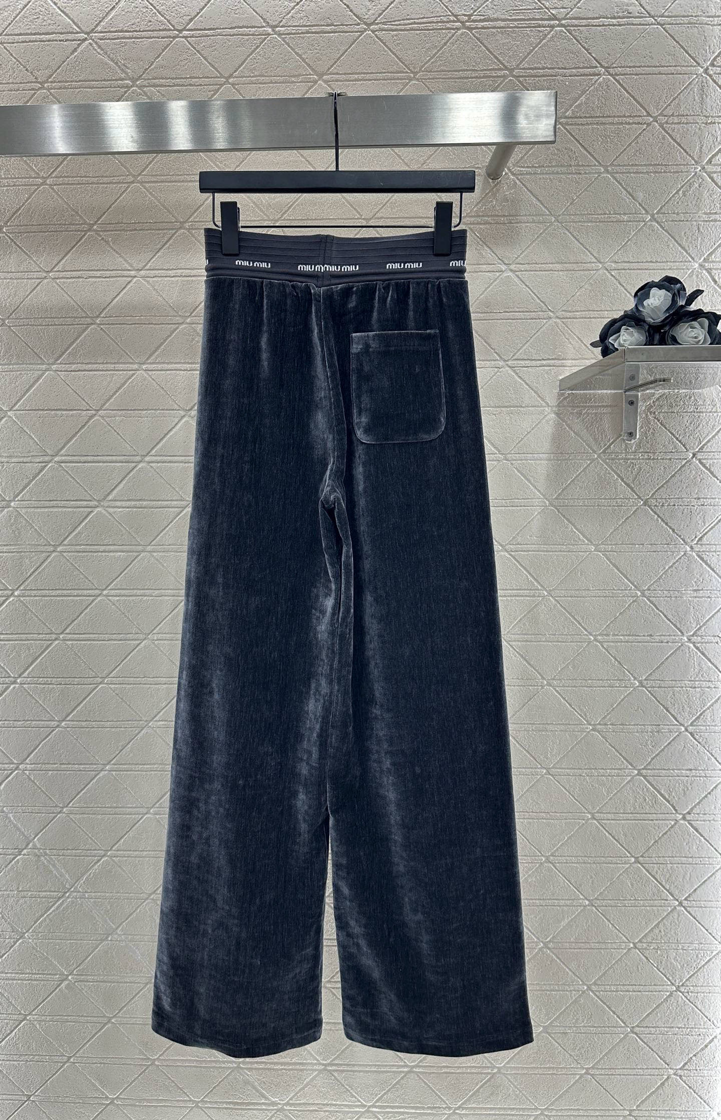 [TOP] Miu Miu Velvet Wide-leg Trousers - 3 Color