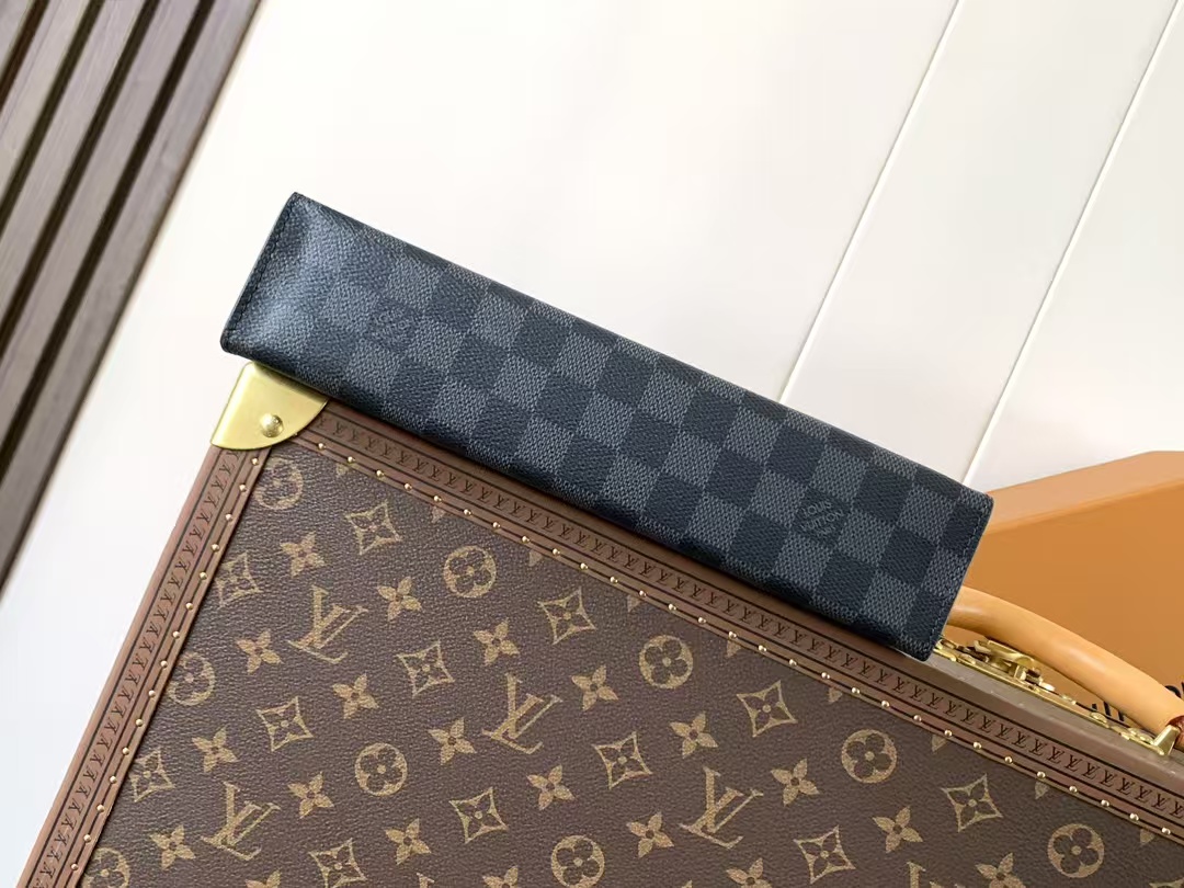 [TOP] Louis Vuitton LV Pochette Voyage Bag  27x21x6cm - Black