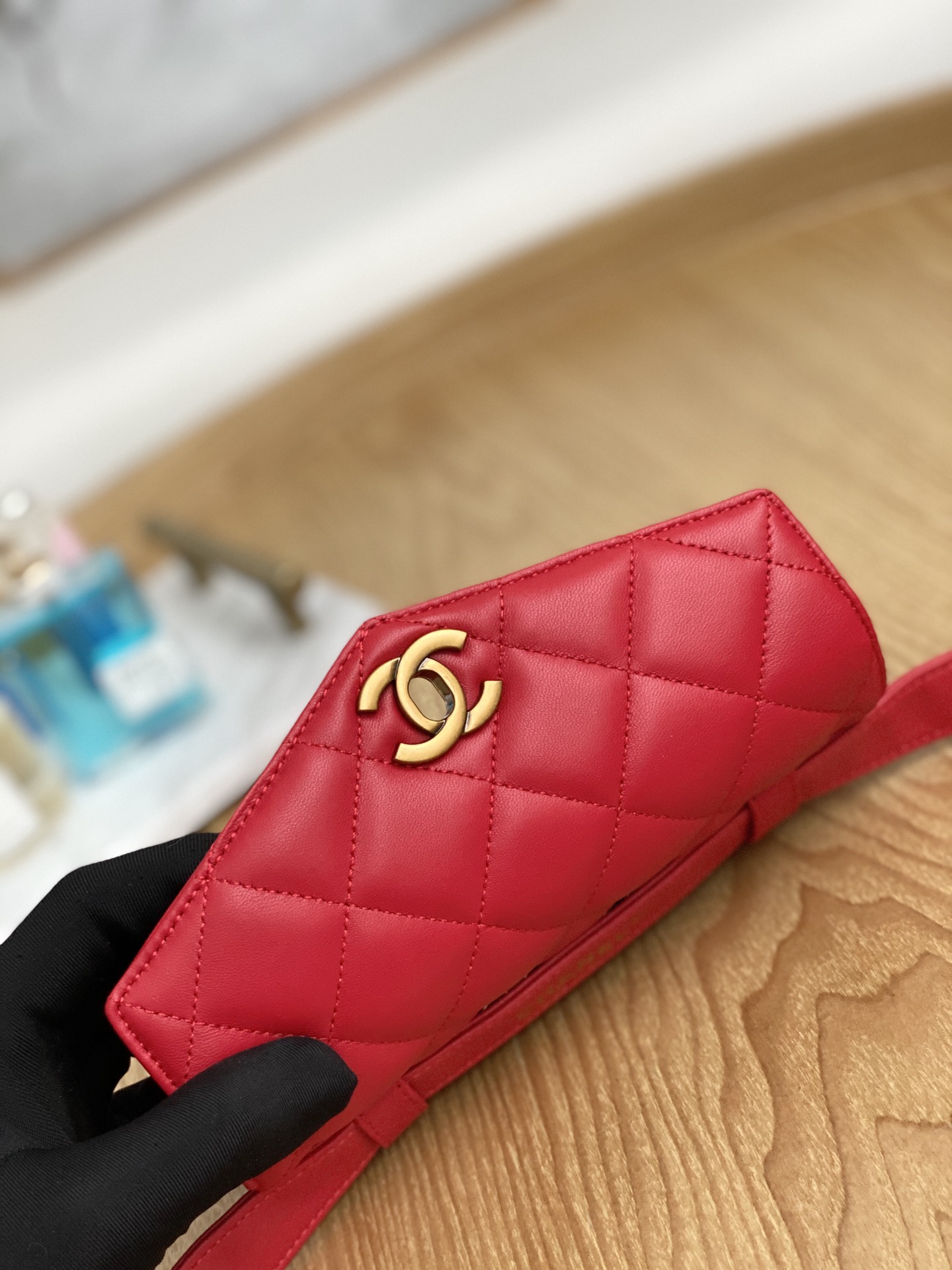 [TOP] CHANEL Lambskin Gold Buckle Belt Bags 18x3.5x12cm - Red