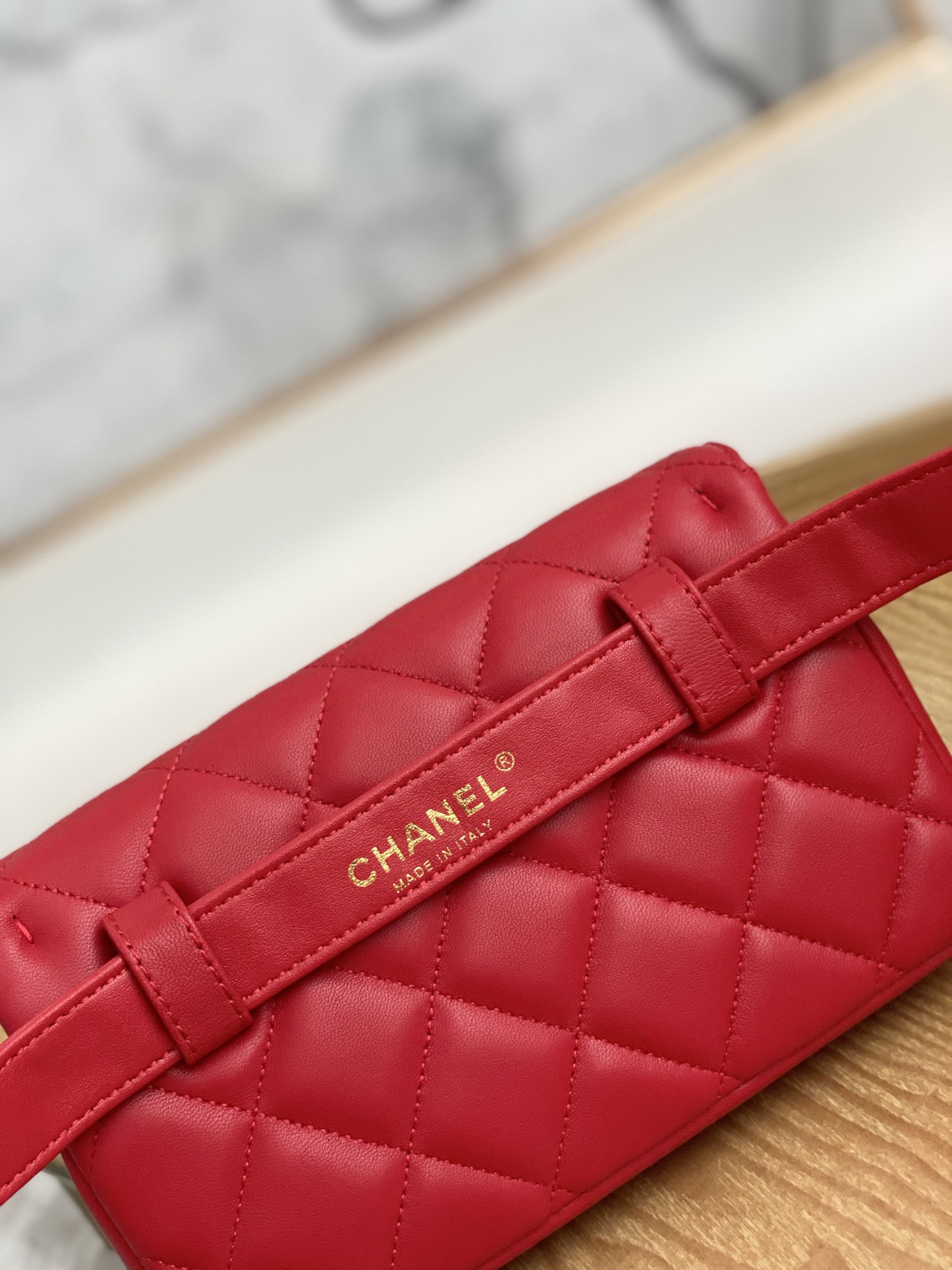 [TOP] CHANEL Lambskin Gold Buckle Belt Bags 18x3.5x12cm - Red