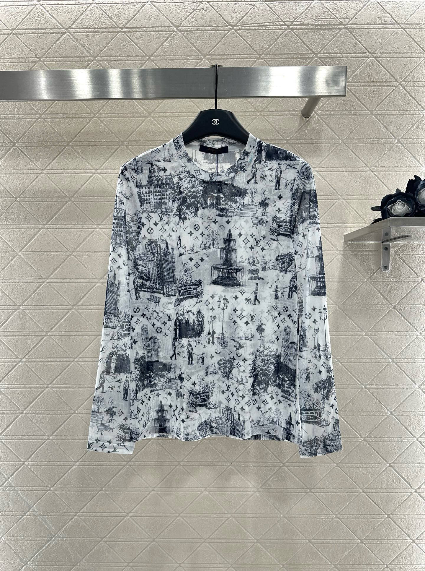 [TOP] Louis Vuitton LV Printed Bottoming Shirt - White