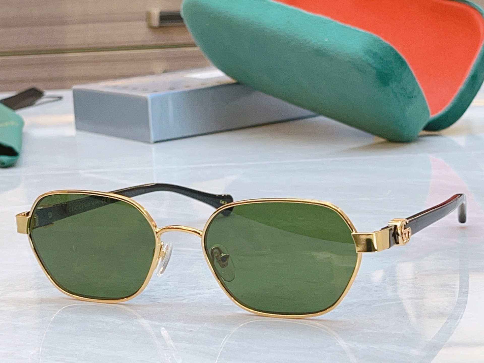 [TOP] GUCCI Sunglasses - 9 Colour