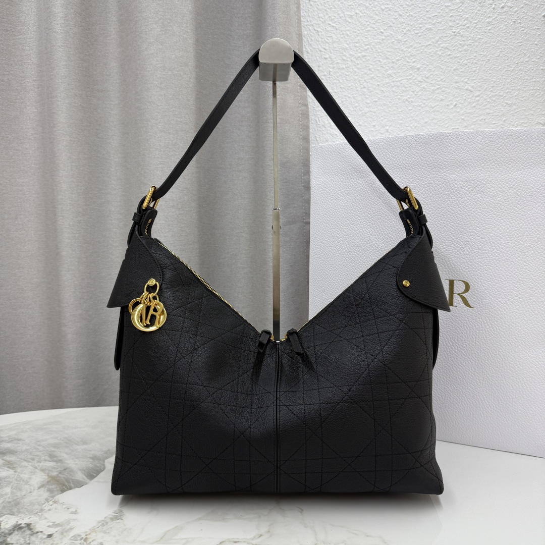 [TOP] Christian Dior Dior Voyage  Bag Cowhide 3 Sizes - Black