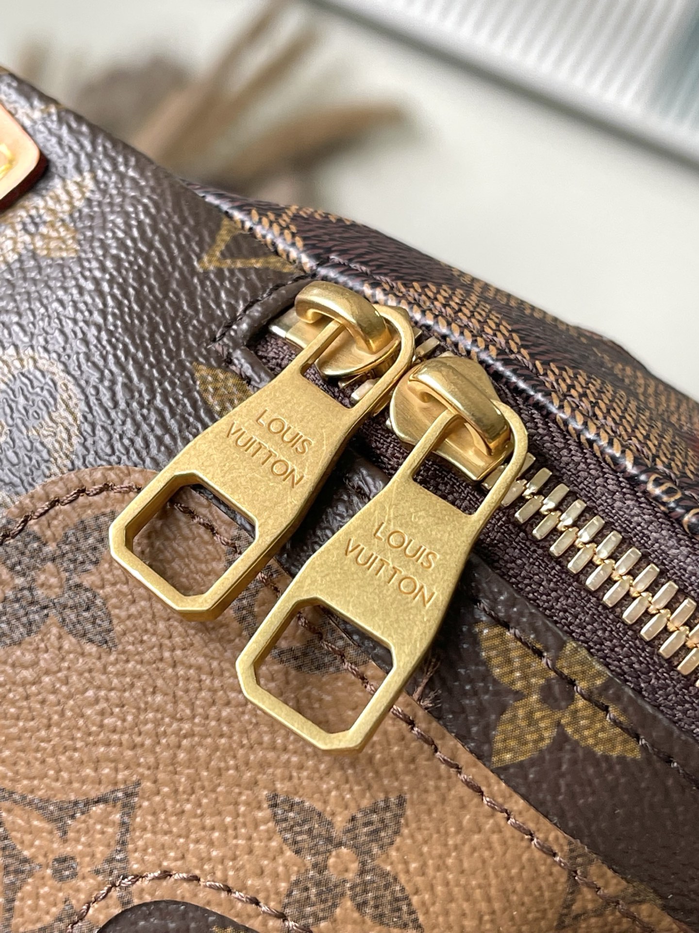 [TOP] Louis Vuitton LV Damier Monogram Reverse Rush Bag 30x15x8cm - Brown