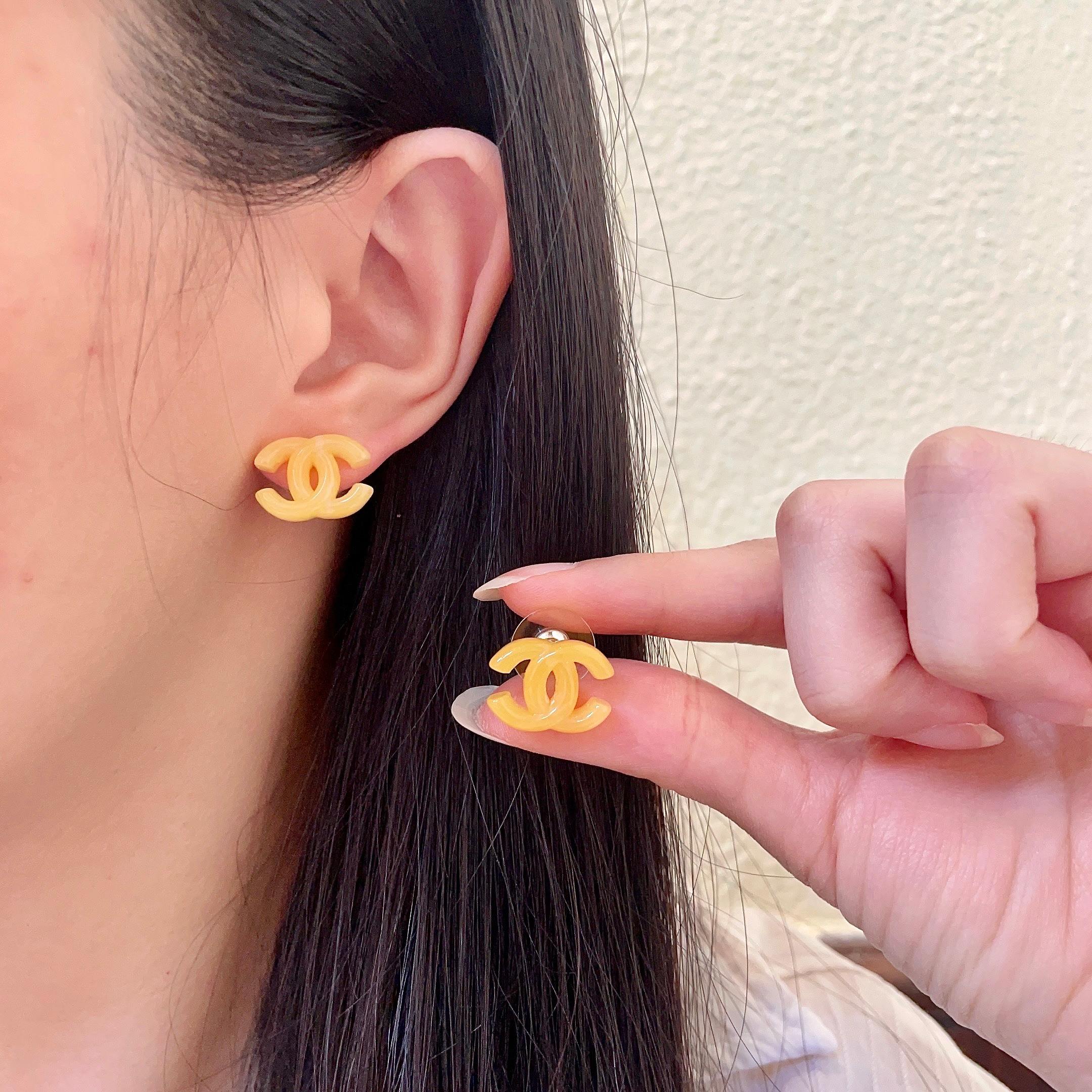 [TOP] CHANEL CC Earrings - 3 Colors