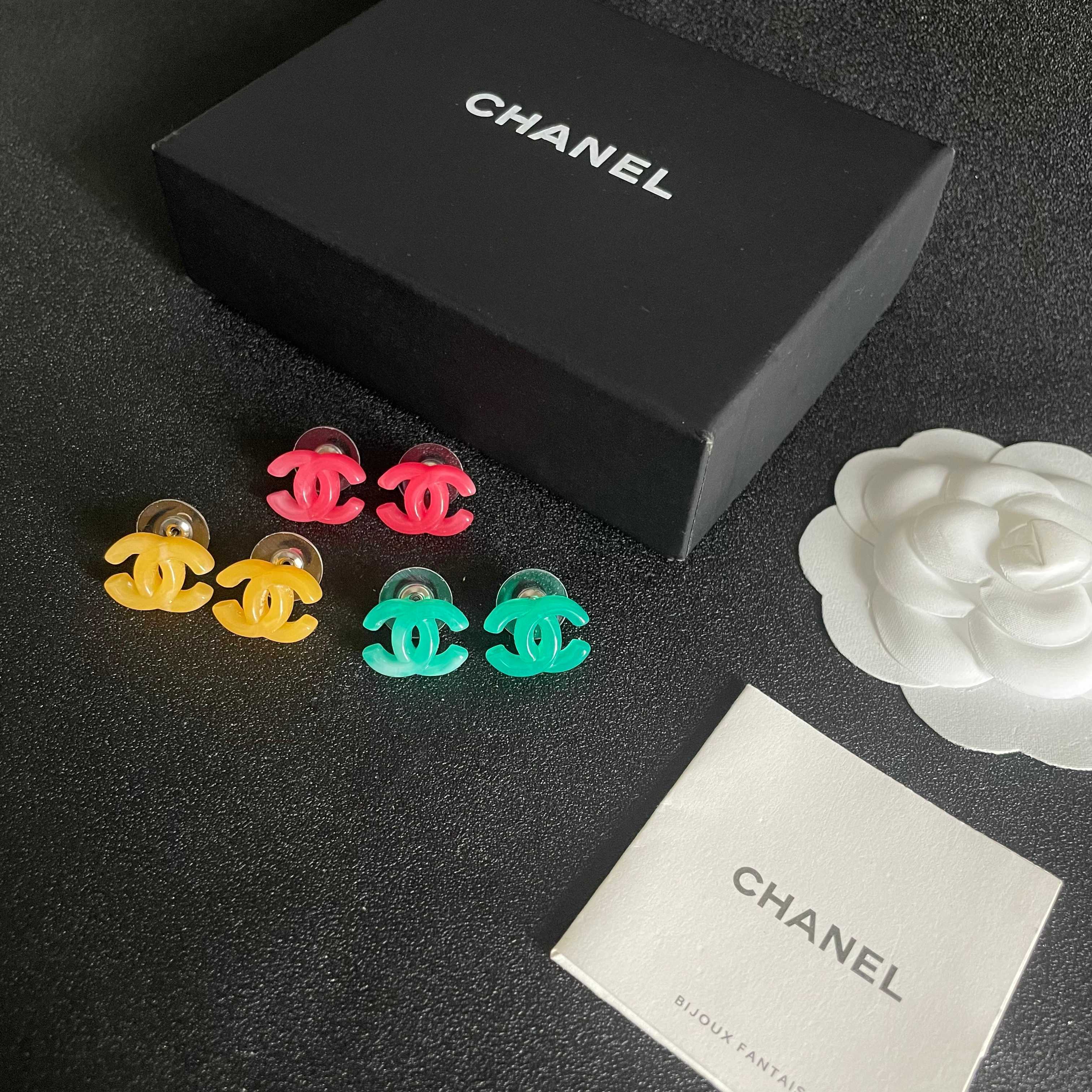[TOP] CHANEL CC Earrings - 3 Colors