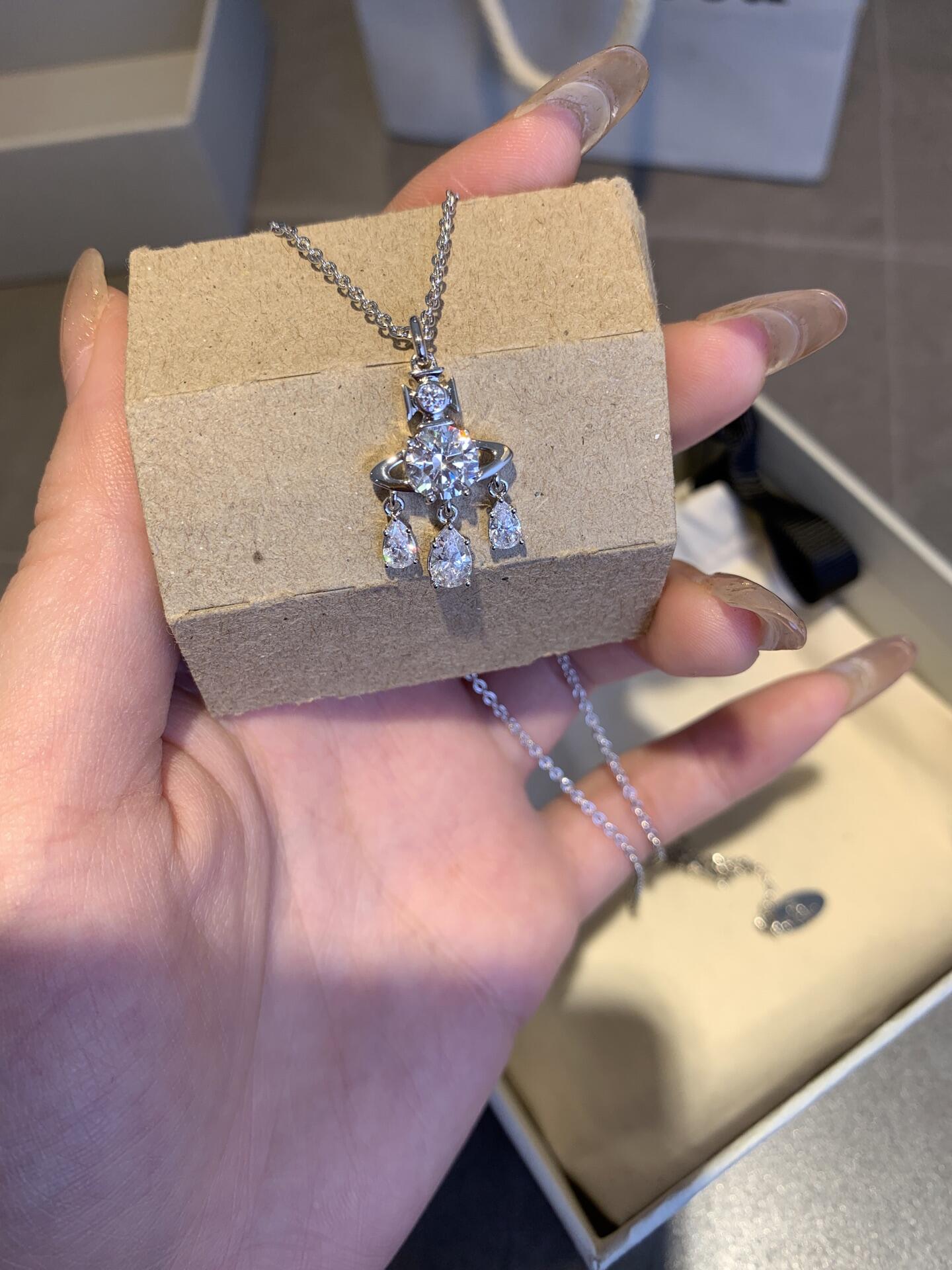 [TOP] Vivienne Westwood Diamond Saturn Necklace - Sliver