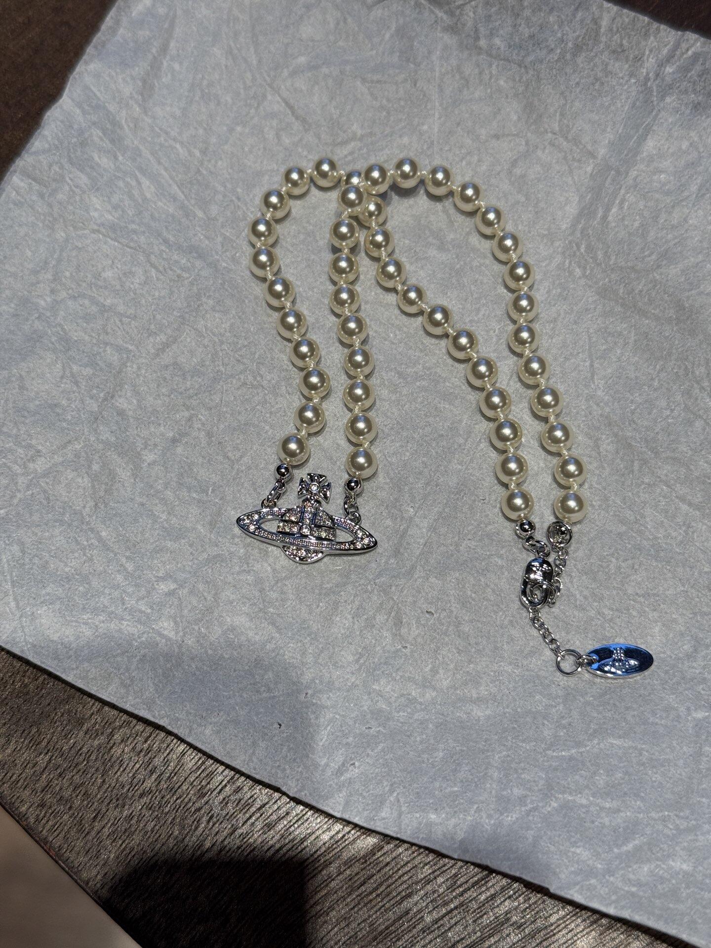 [TOP] Vivienne Westwood Pearl Saturn Necklace - Sliver