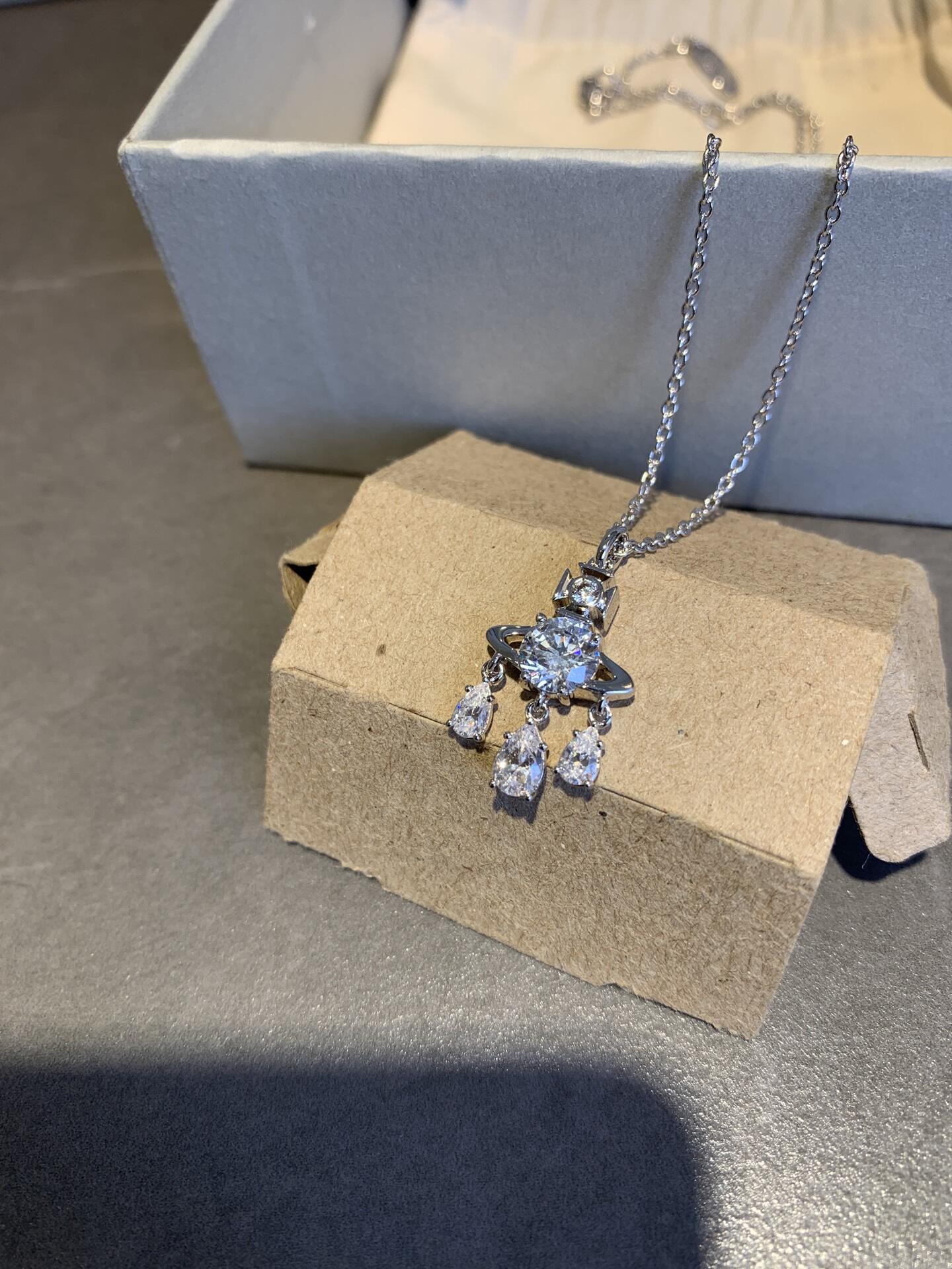 [TOP] Vivienne Westwood Diamond Saturn Necklace - Sliver