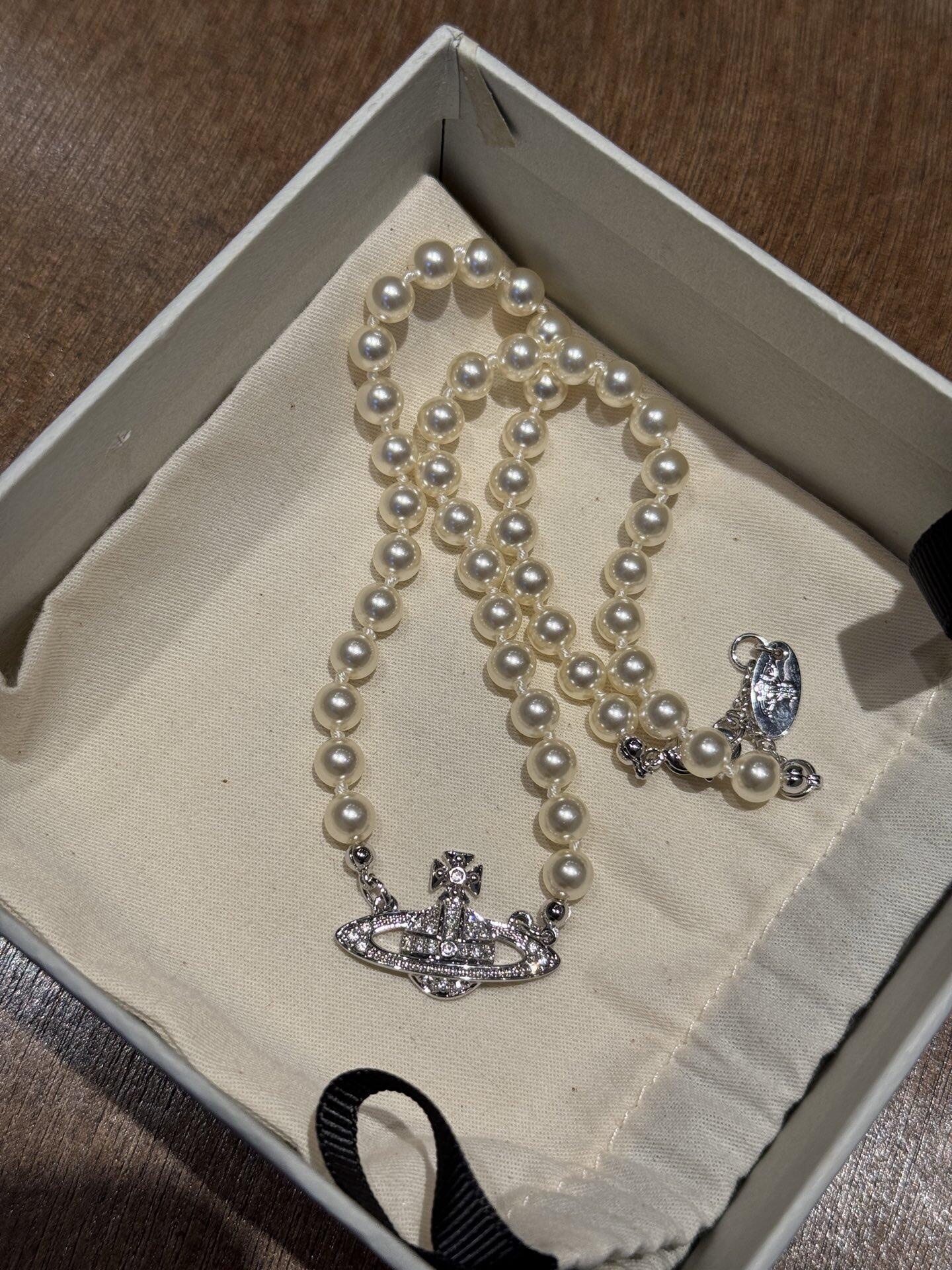 [TOP] Vivienne Westwood Pearl Saturn Necklace - Sliver